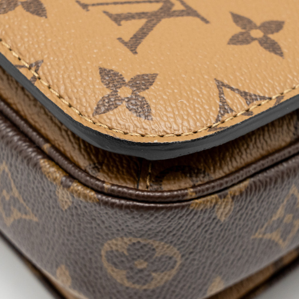 louis-vuitton-pochette-metis-monogram-reverse-canvas-ghw-10