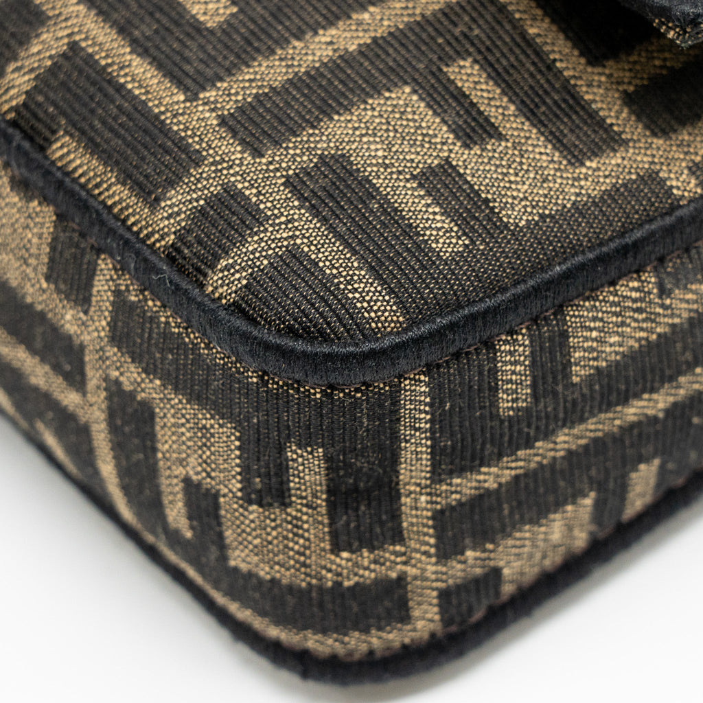 fendi-mini-baguette-ff-jacquard-canvas-brown-ghw