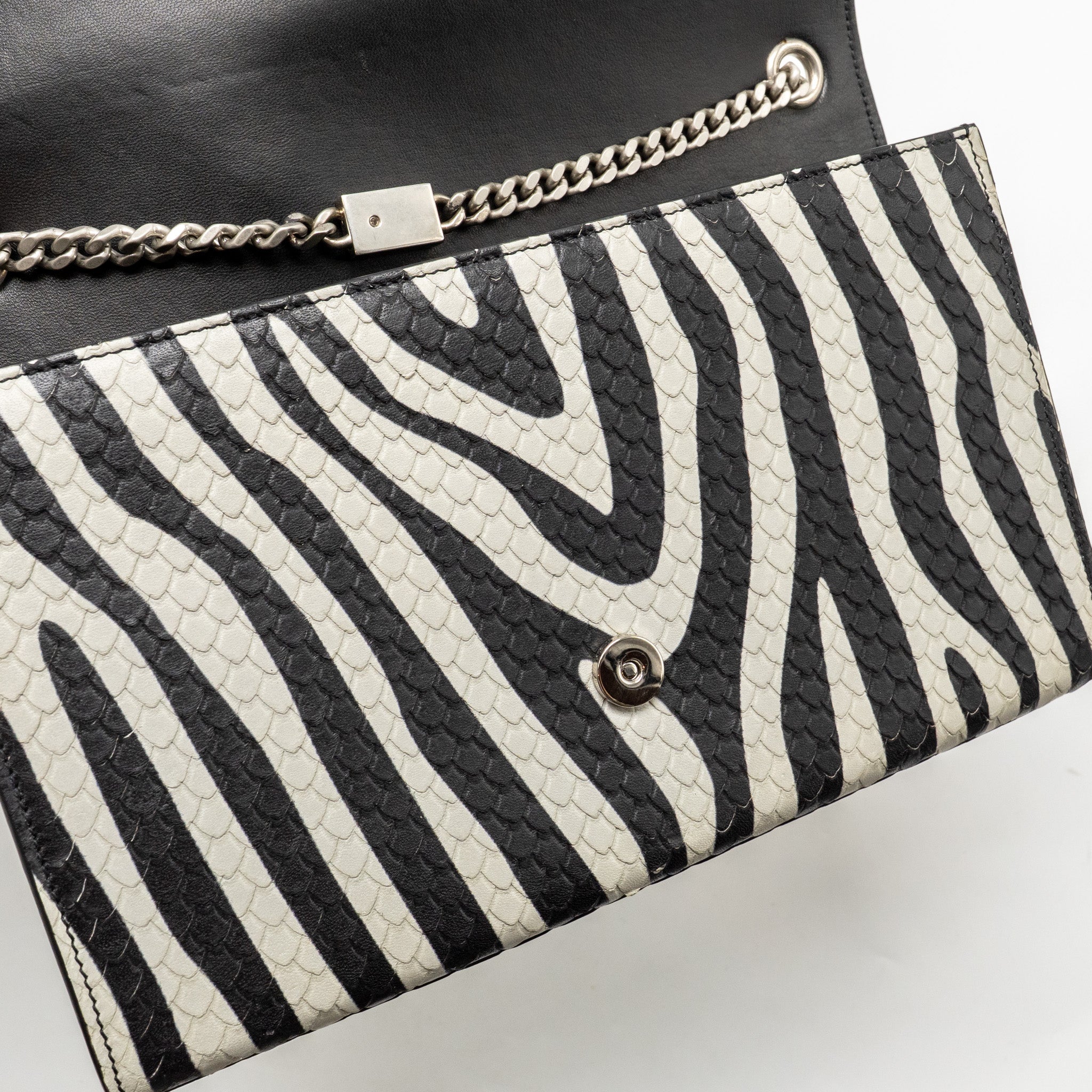 saint-laurent-ysl-medium-kate-shoulder-bag-with-tassel-embossed-leather-black-white-shw