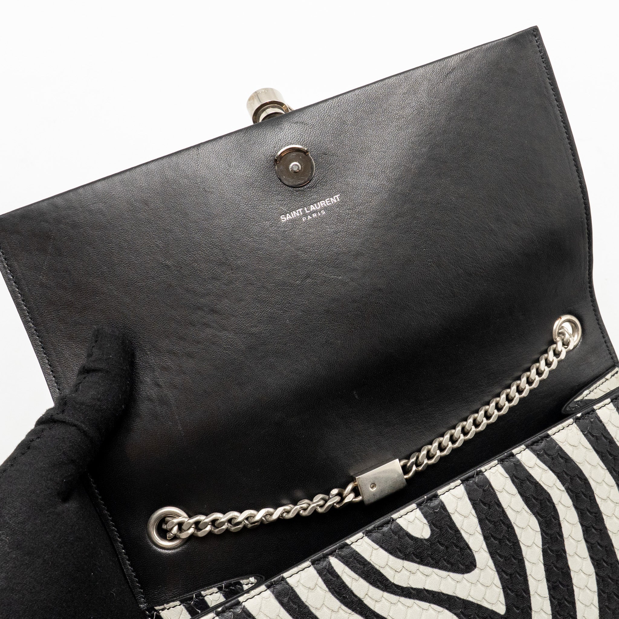 saint-laurent-ysl-medium-kate-shoulder-bag-with-tassel-embossed-leather-black-white-shw