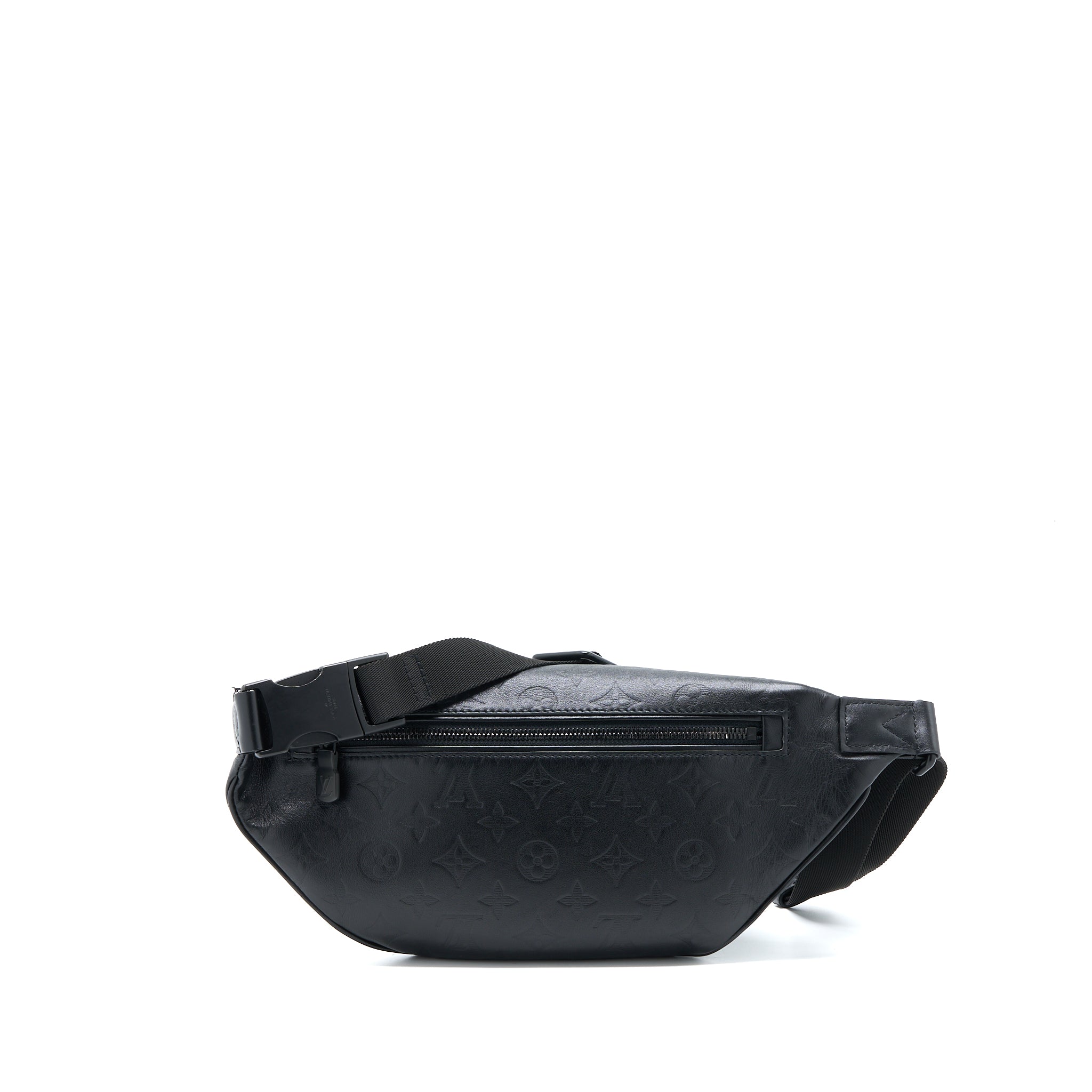 louis-vuitton-discovery-bumbag-pm-monogram-shadow-calfskin-black-with-black-hardware