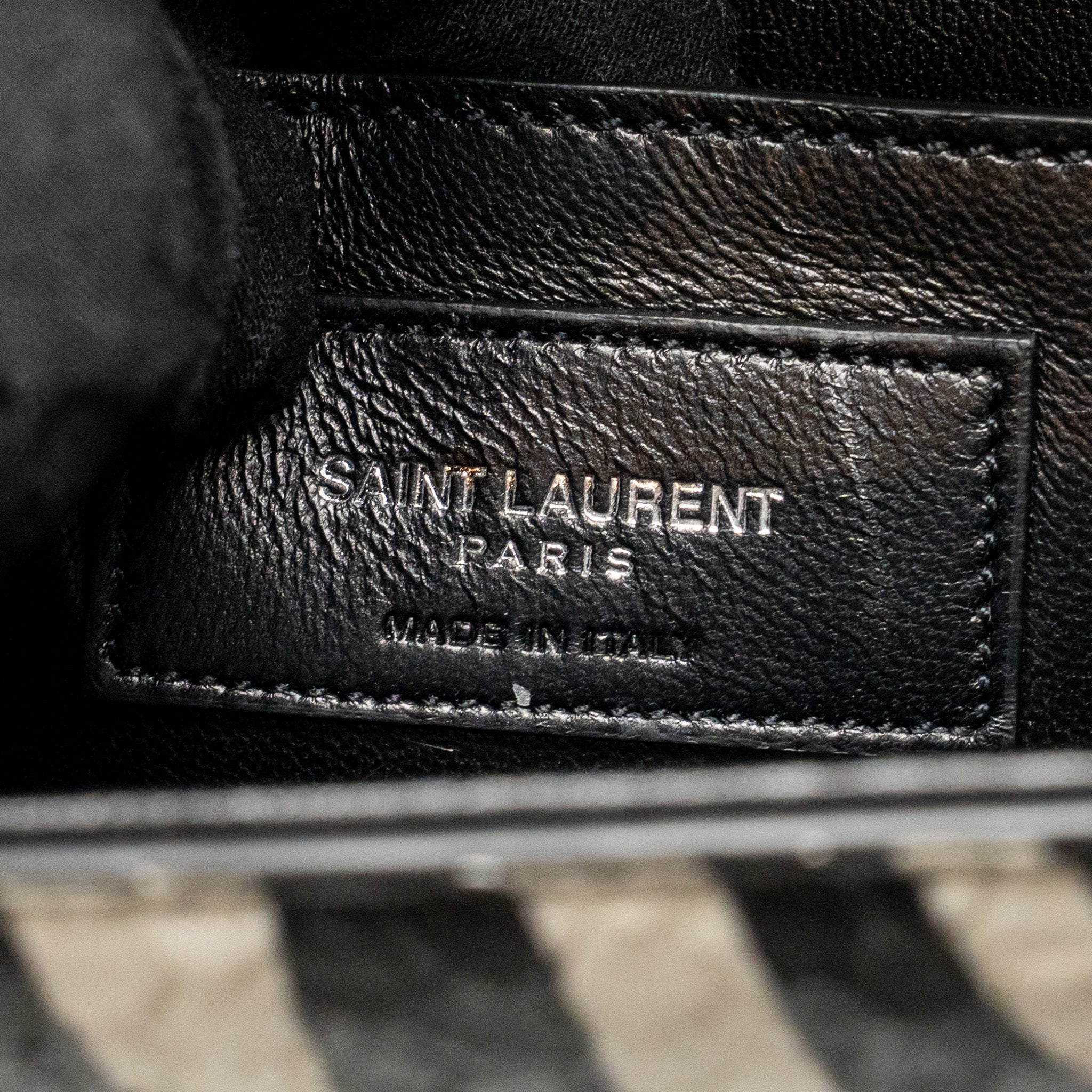 saint-laurent-ysl-medium-kate-shoulder-bag-with-tassel-embossed-leather-black-white-shw