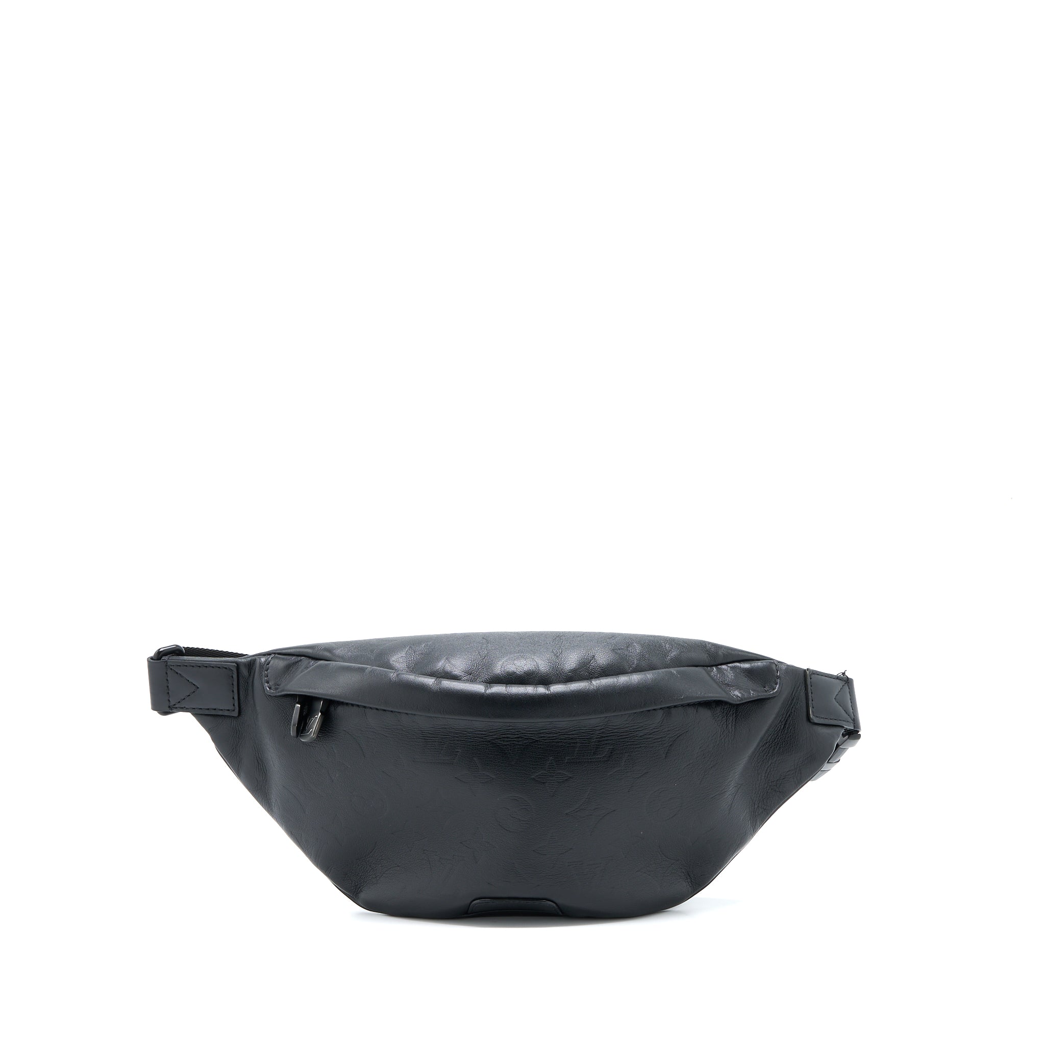 louis-vuitton-discovery-bumbag-pm-monogram-shadow-calfskin-black-with-black-hardware