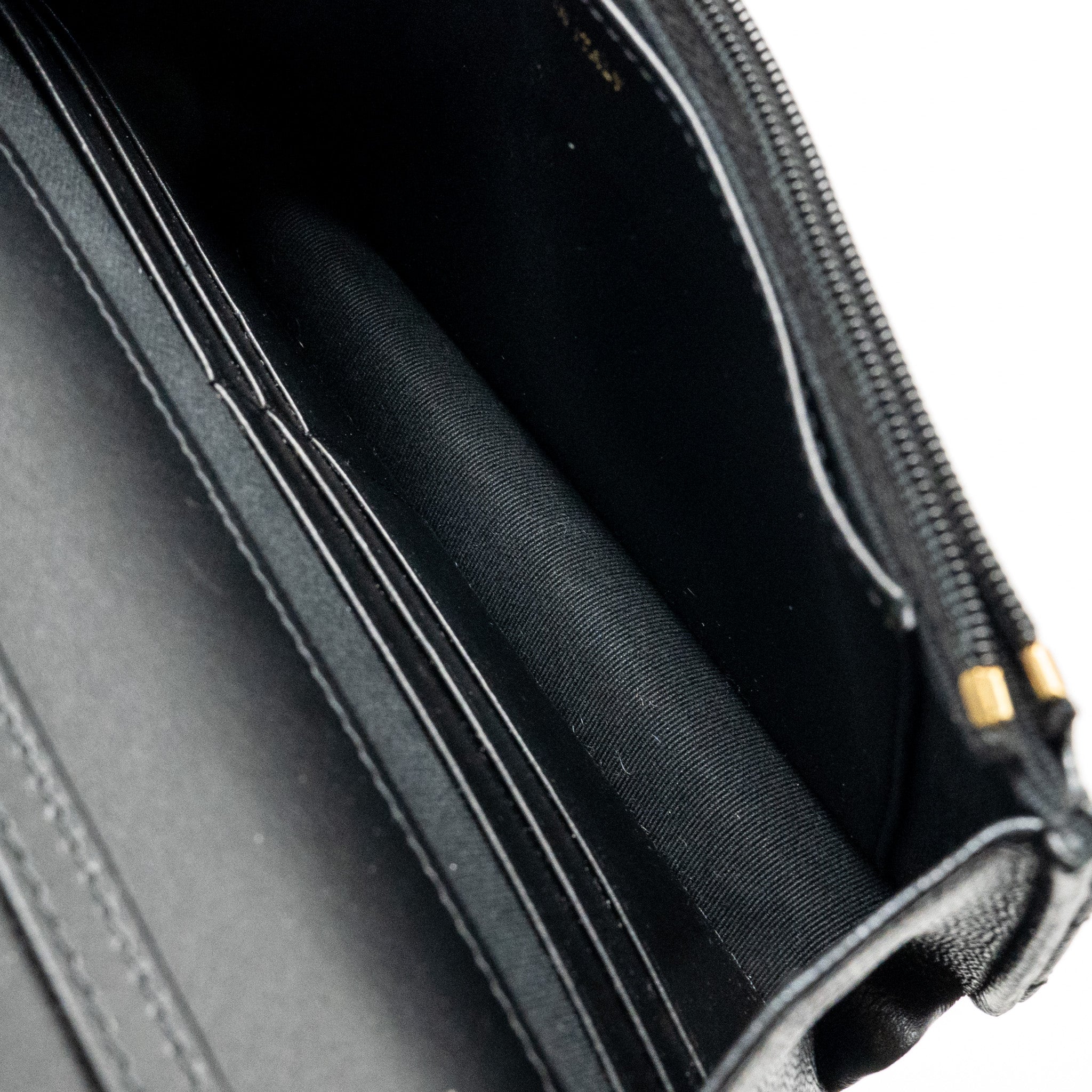 chanel-23b-wallet-on-chain-with-adjustable-chain-caviar-black-ghw-microchip-copy