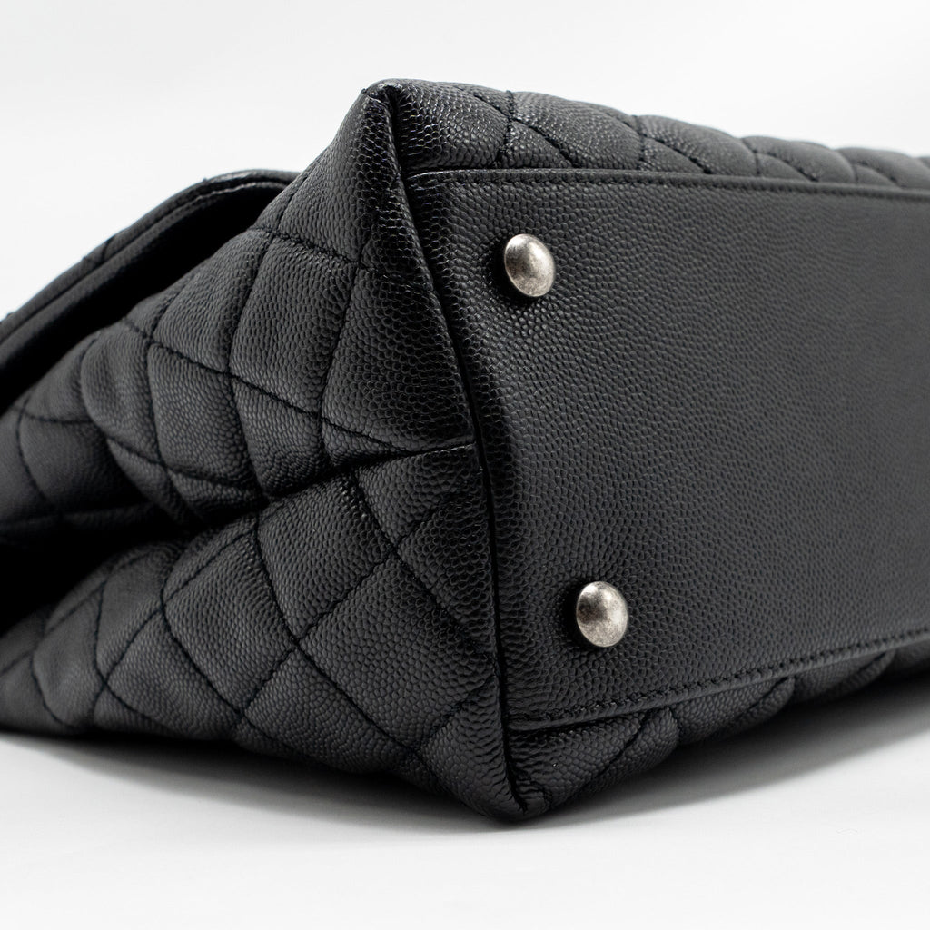 chanel-medium-coco-handle-caviar-lizard-handle-black-burgundy-ruthenium-hardware-1