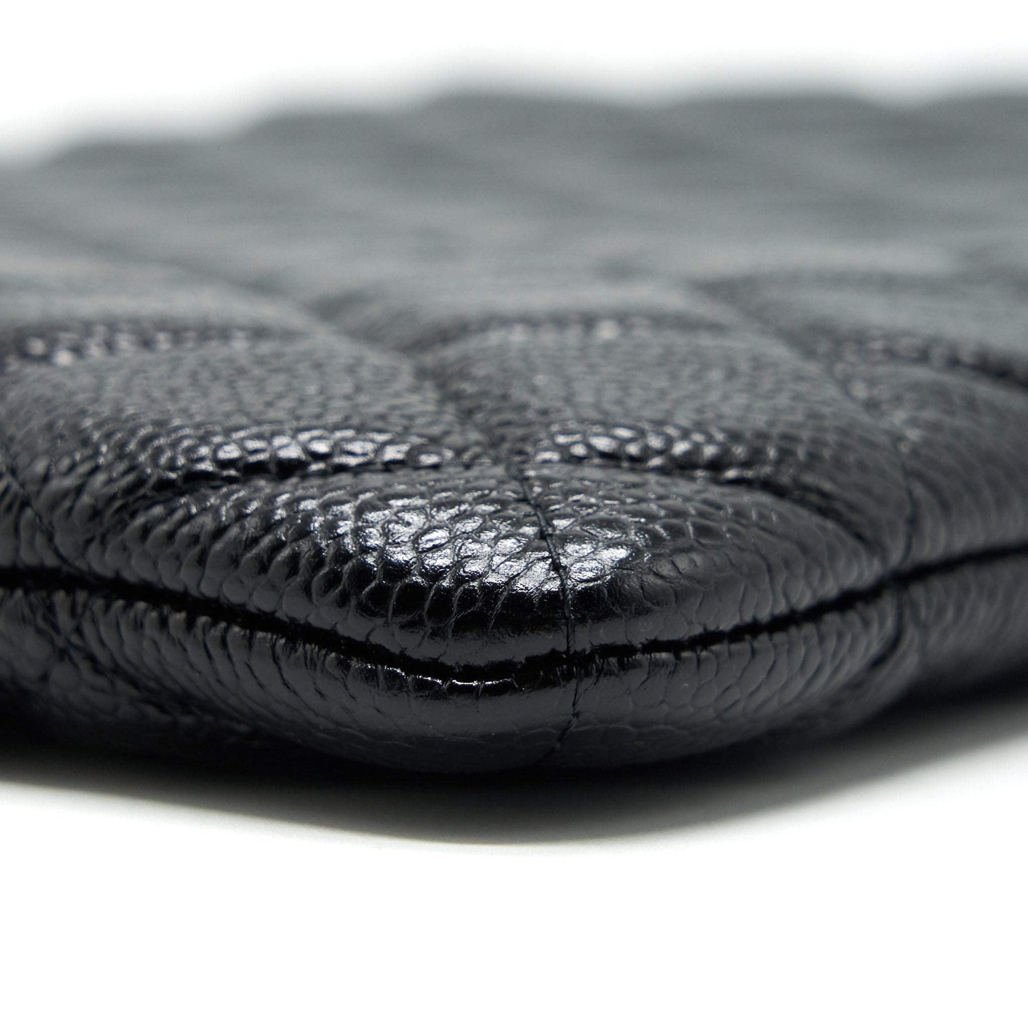 chanel-caviar-pouch-in-black-shw