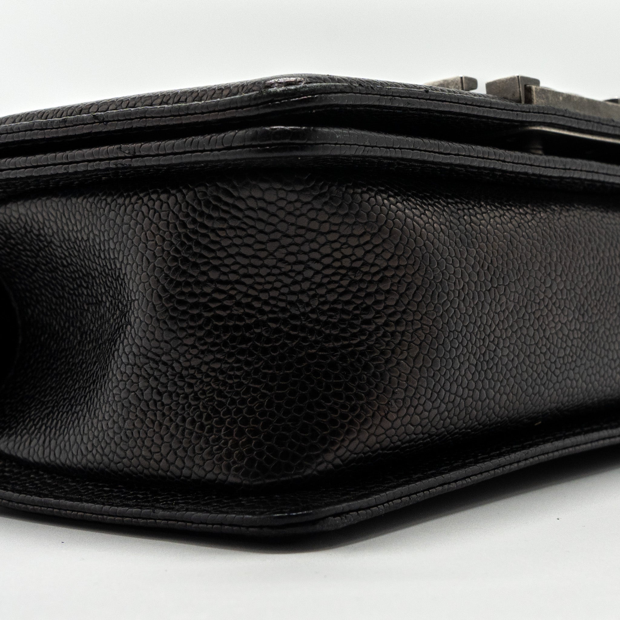 chanel-small-boy-bag-caviar-black-ruthenium-hardware