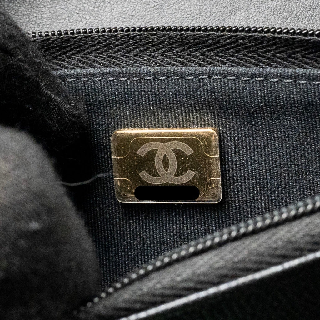 chanel-23b-wallet-on-chain-with-adjustable-chain-caviar-black-ghw-microchip-copy