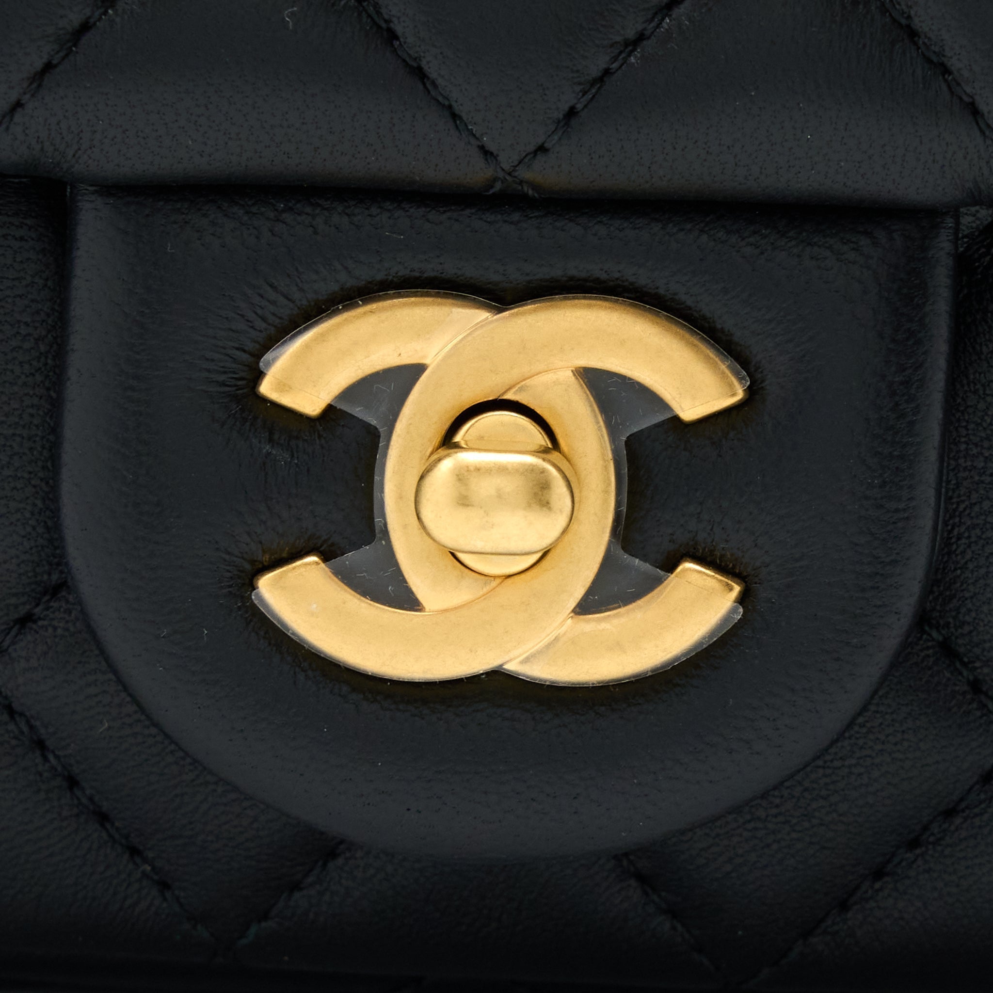 chanel-pearl-crush-mini-rectangular-flap-bag-lambskin-black-ghw-microchip-2