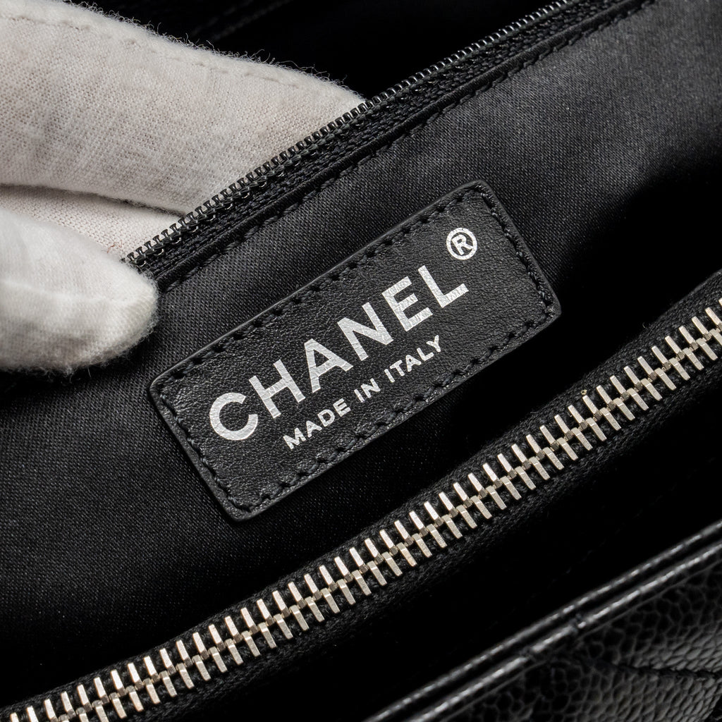 chanel-grand-shopping-tote-gst-caviar-black-shw-3