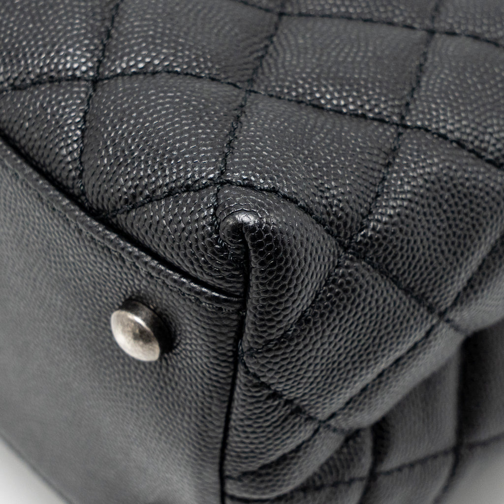 chanel-medium-coco-handle-caviar-lizard-handle-black-burgundy-ruthenium-hardware-1