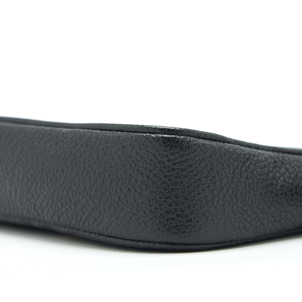 louis-vuitton-mini-pochette-accessories-bicolour-monogram-em-reintegration-black