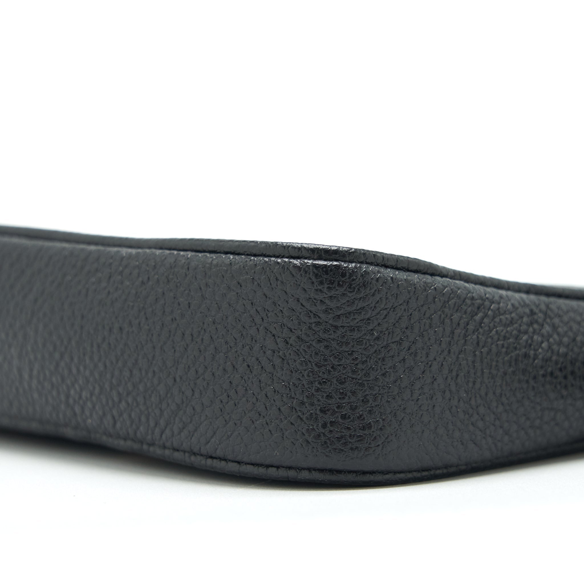 louis-vuitton-mini-pochette-accessories-bicolour-monogram-em-reintegration-black