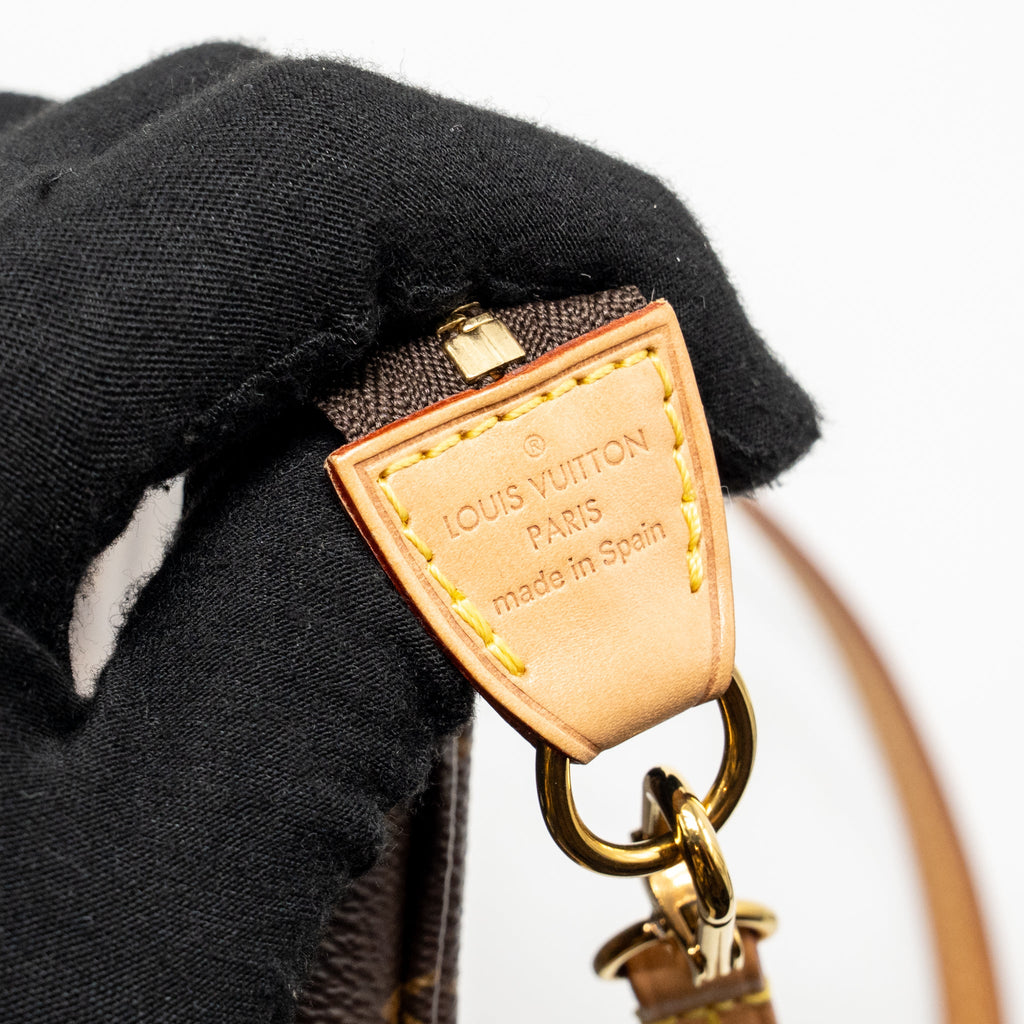 louis-vuitton-pochette-accessories-monogram-canvas-ghw-11