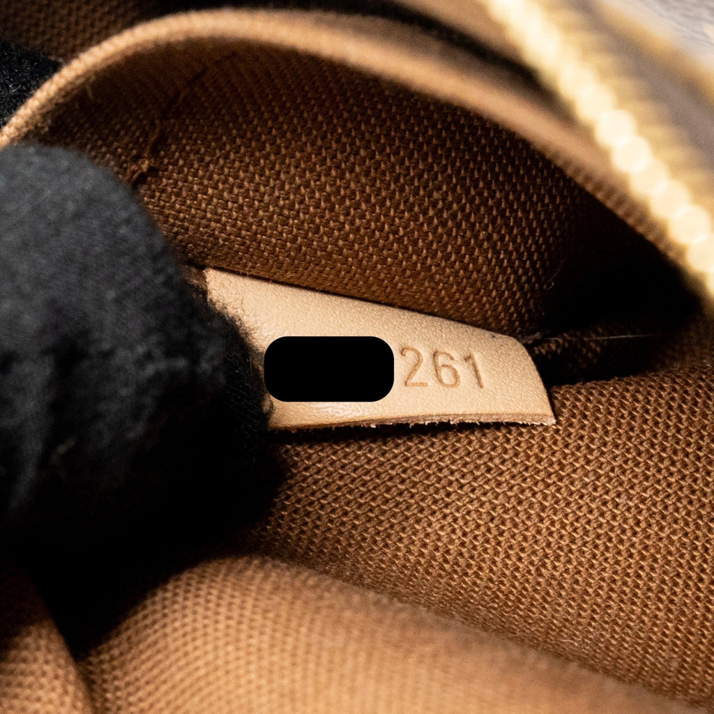 louis-vuitton-pochette-accessories-monogram-canvas-ghw-11