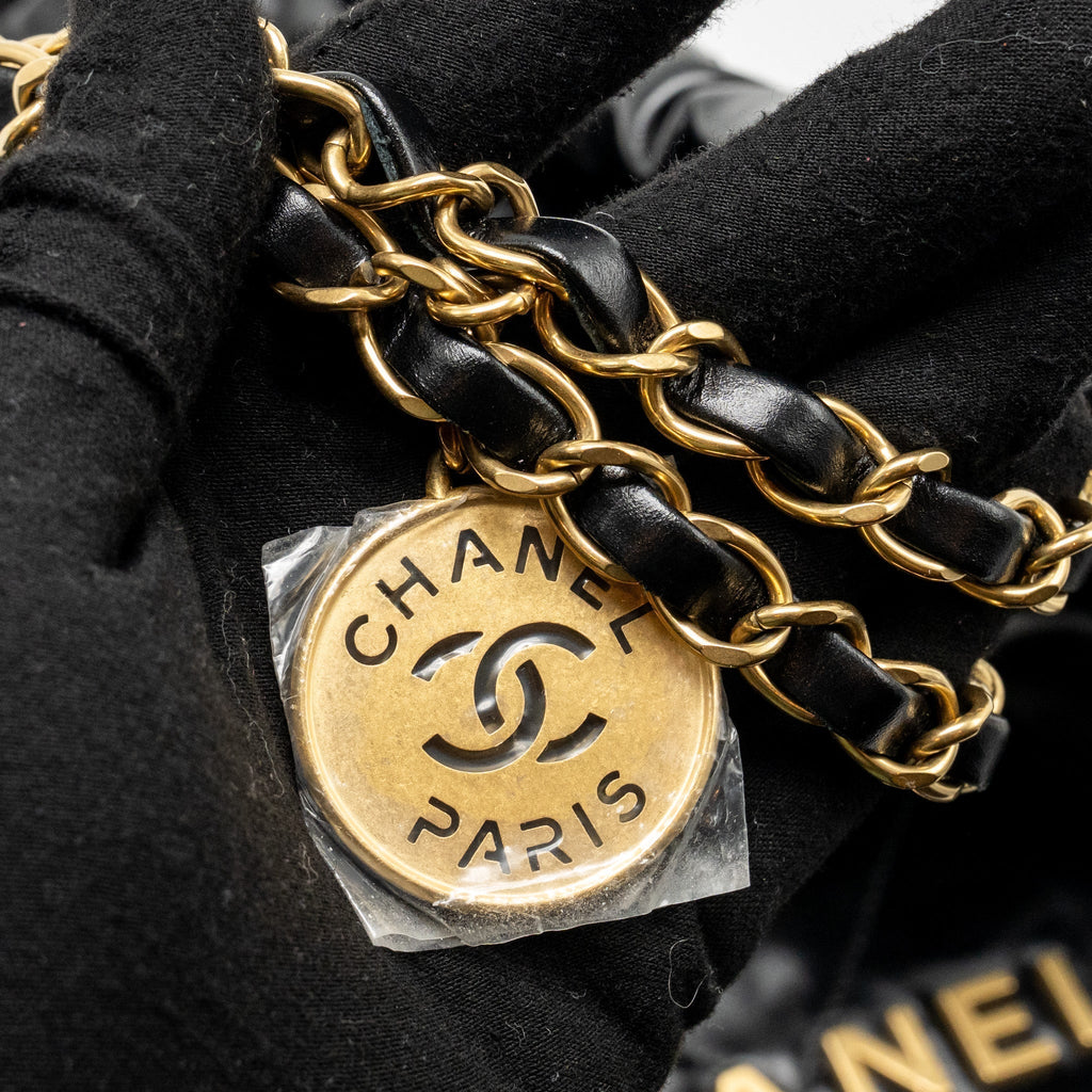 chanel-medium-22-bag-shiny-calfskin-black-ghw-microchip-4
