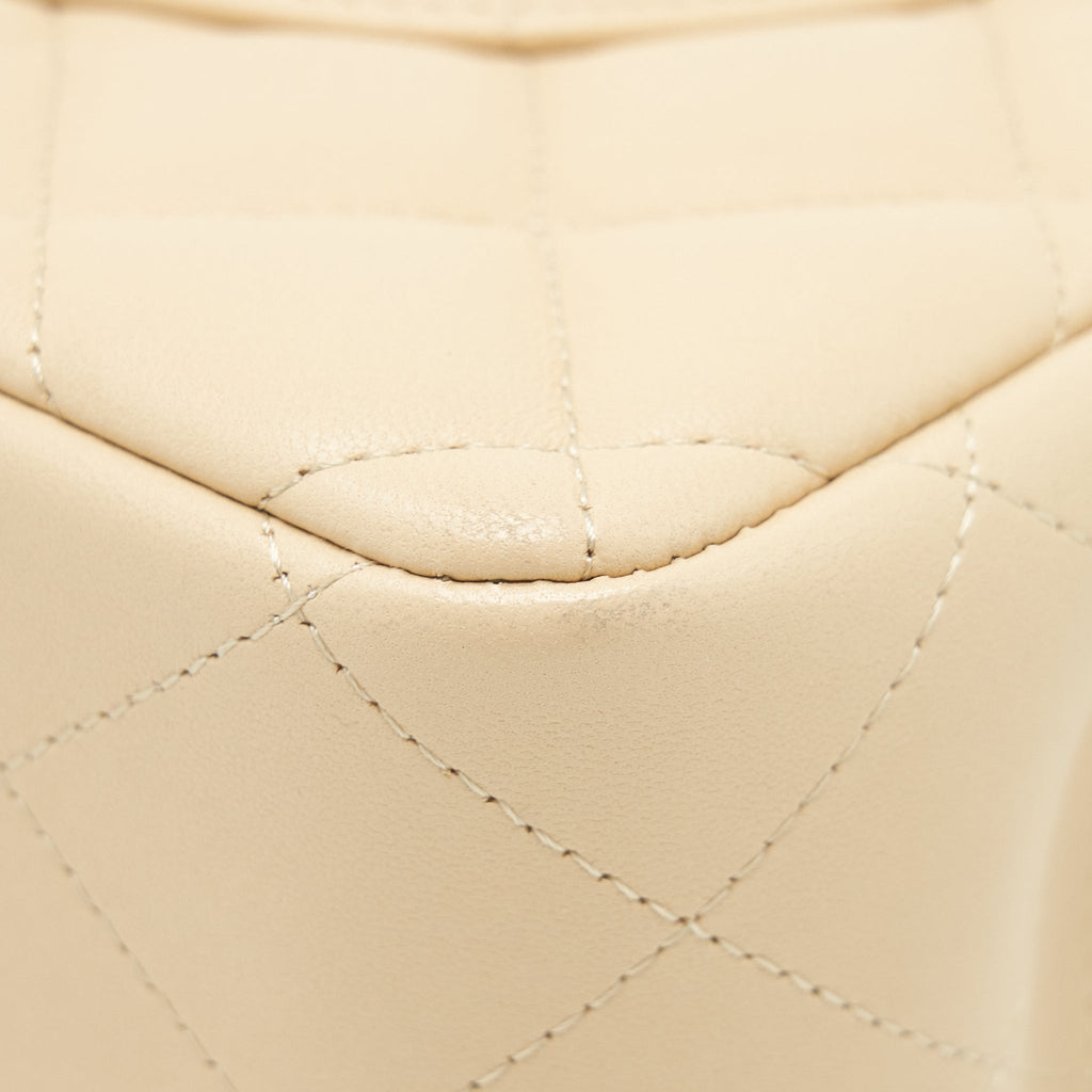 chanel-jumbo-classic-double-flap-bag-lambskin-beige-lghw