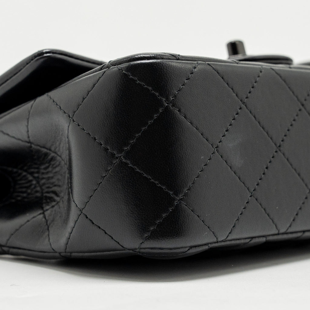 chanel-so-black