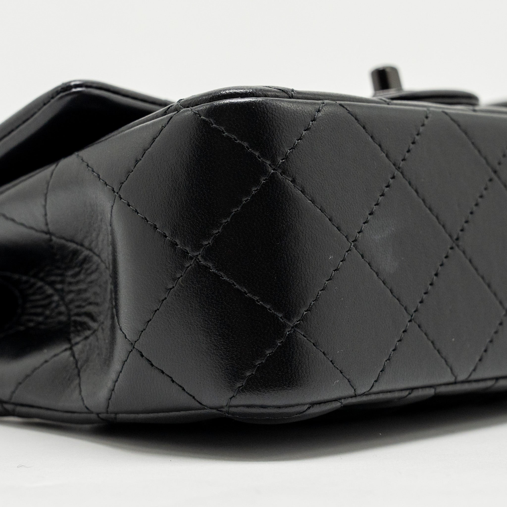 chanel-so-black