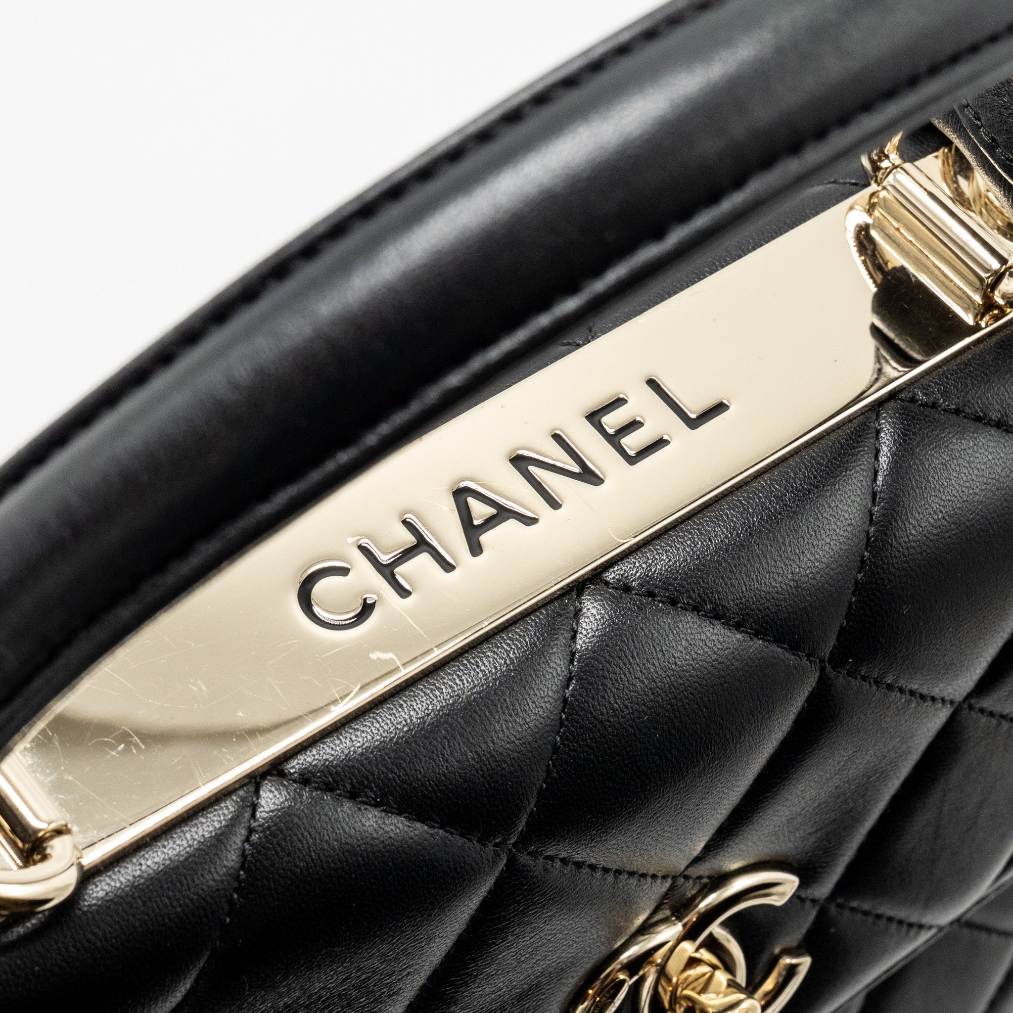 chanel-top-handle-trendy-cc-flap-bag-lambskin-black-lghw-1