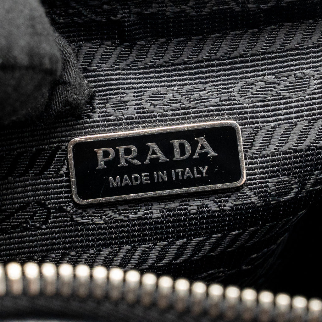 prada-triangle-shoulder-bag-leather-black-shw-no-price