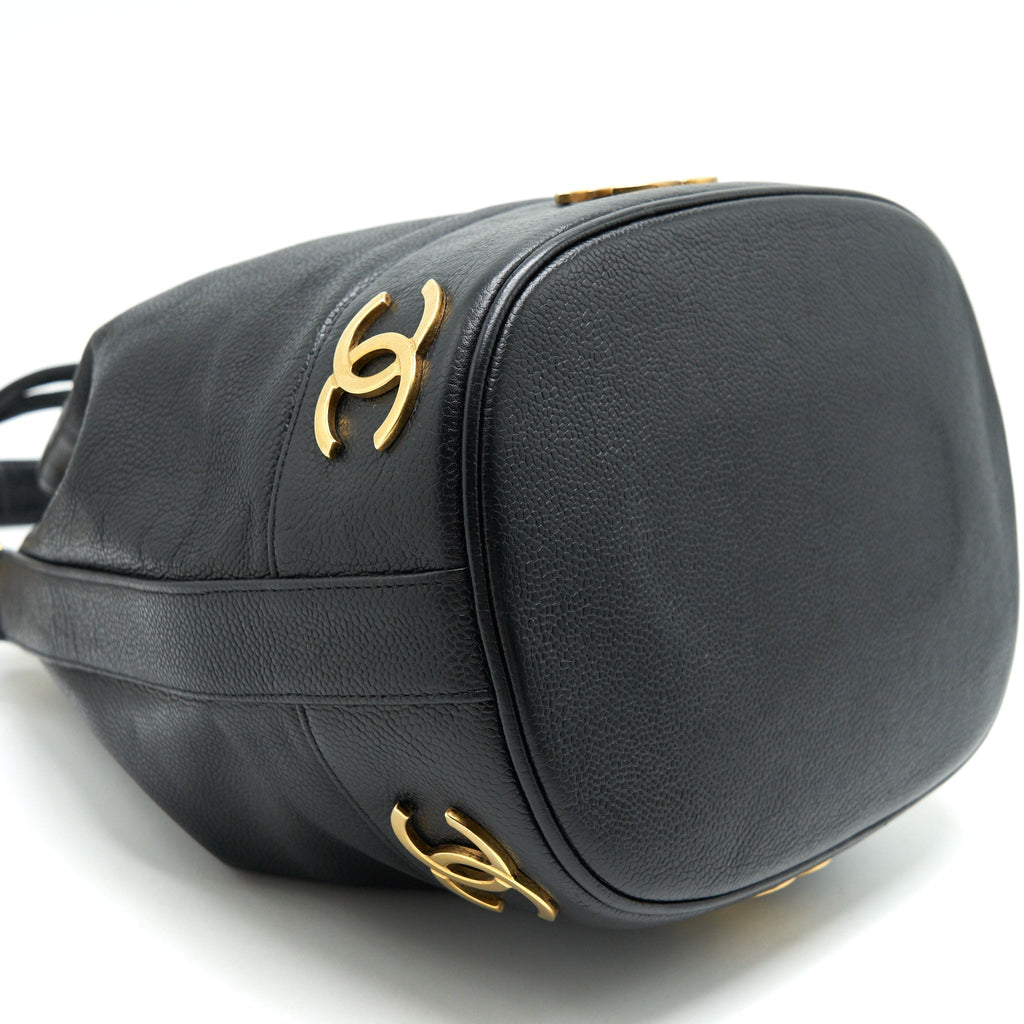 chanel-vintage-cc-logo-pearl-crush-caviar-bucket-bag-black