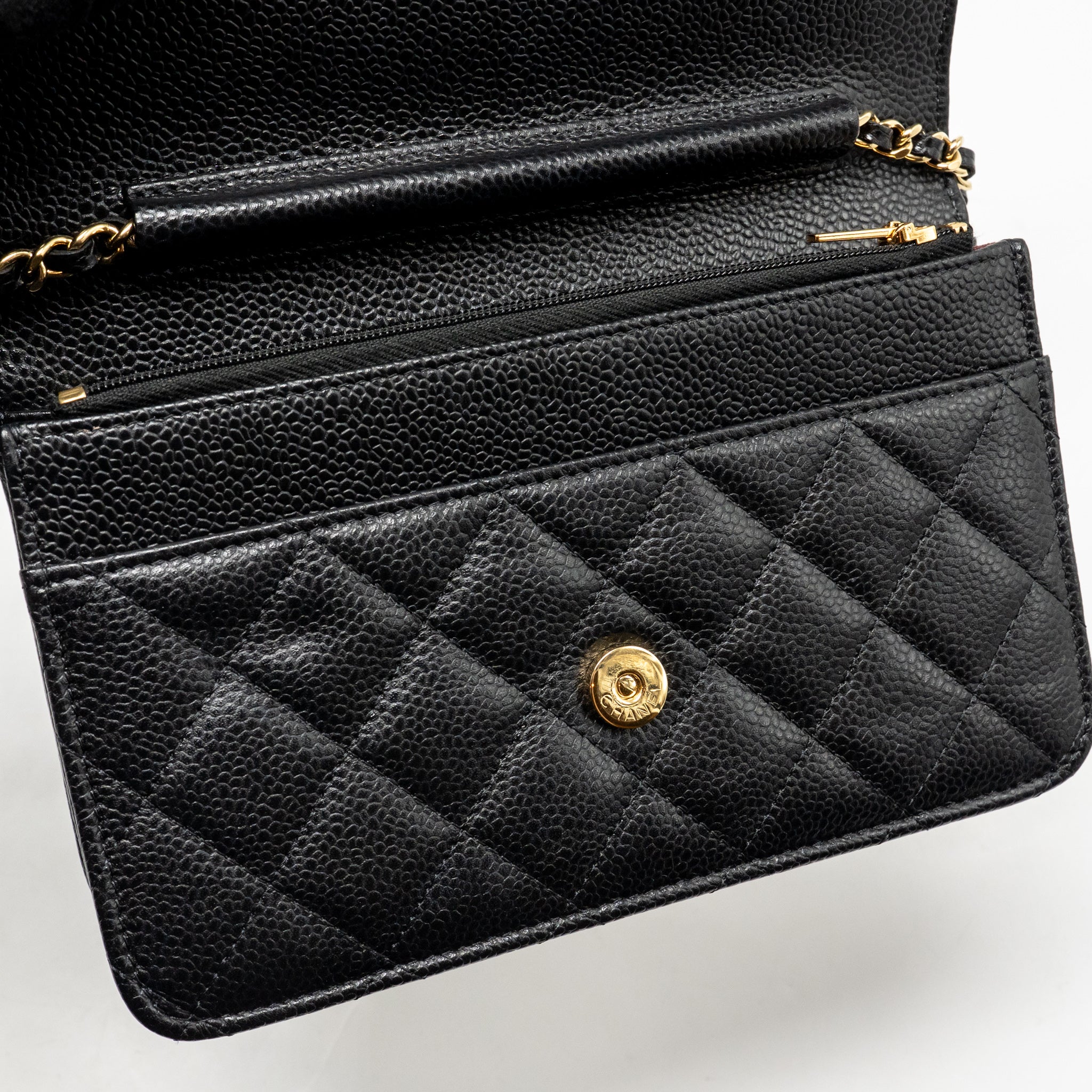 chanel-classic-wallet-on-chain-caviar-black-ghwmicrochip-5