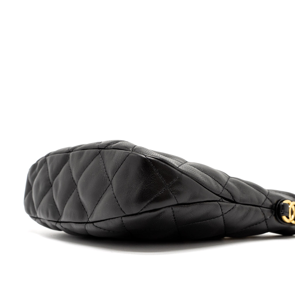 chanel-22k-hobo-shoulder-bag-lambskin-black-ghw-microchip