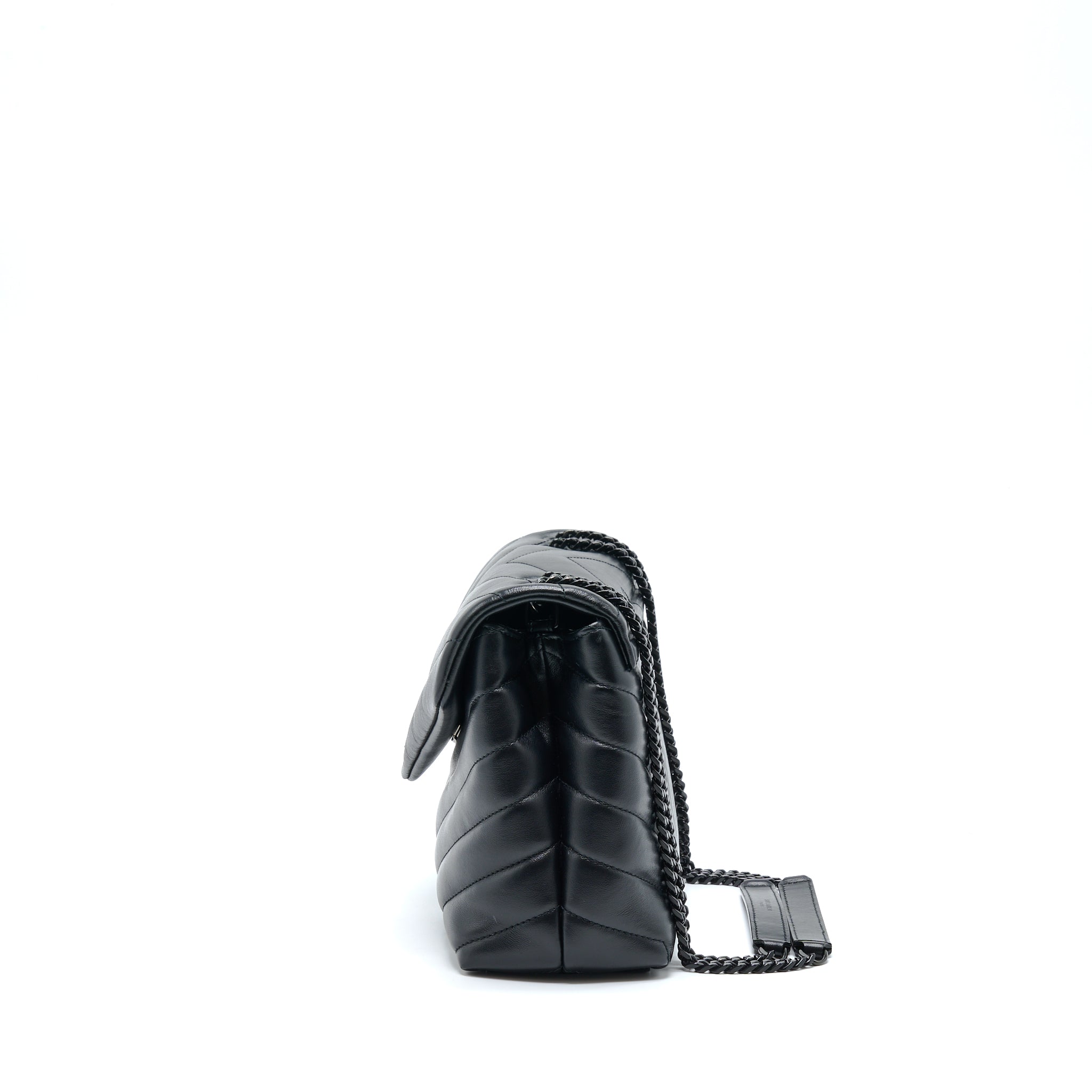 saint-laurent-ysl-loulou-bag-black-with-black-hardware