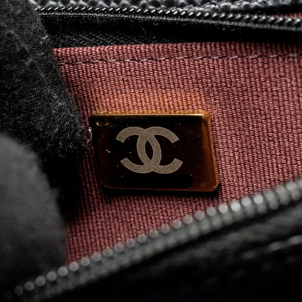 chanel-classic-wallet-on-chain-caviar-black-ghwmicrochip-5