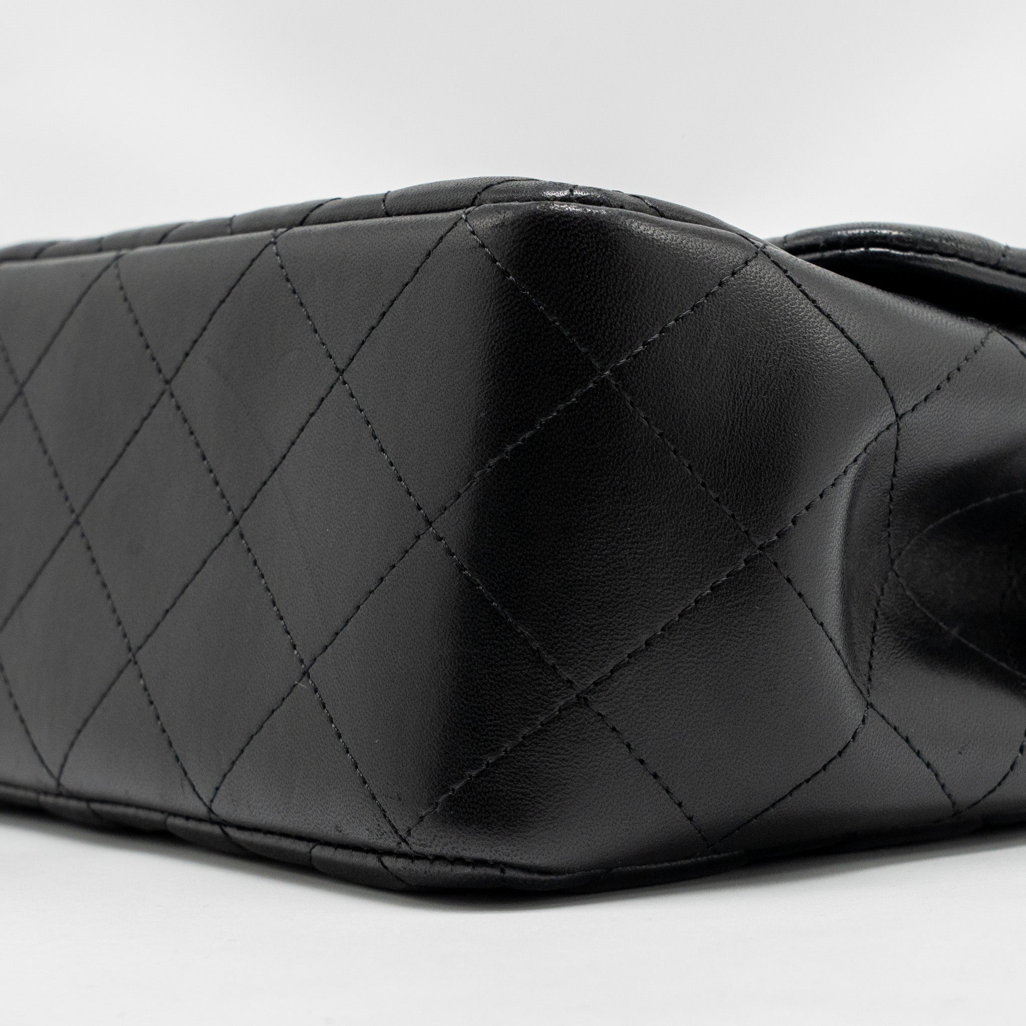 chanel-jumbo-classic-double-flap-bag-lambskin-so-black-copy