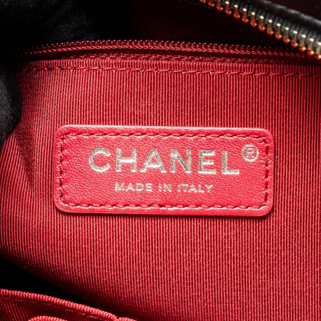 chanel-gabrielle-hobo-bag-aged-calfskin-black-multicolour-hardware