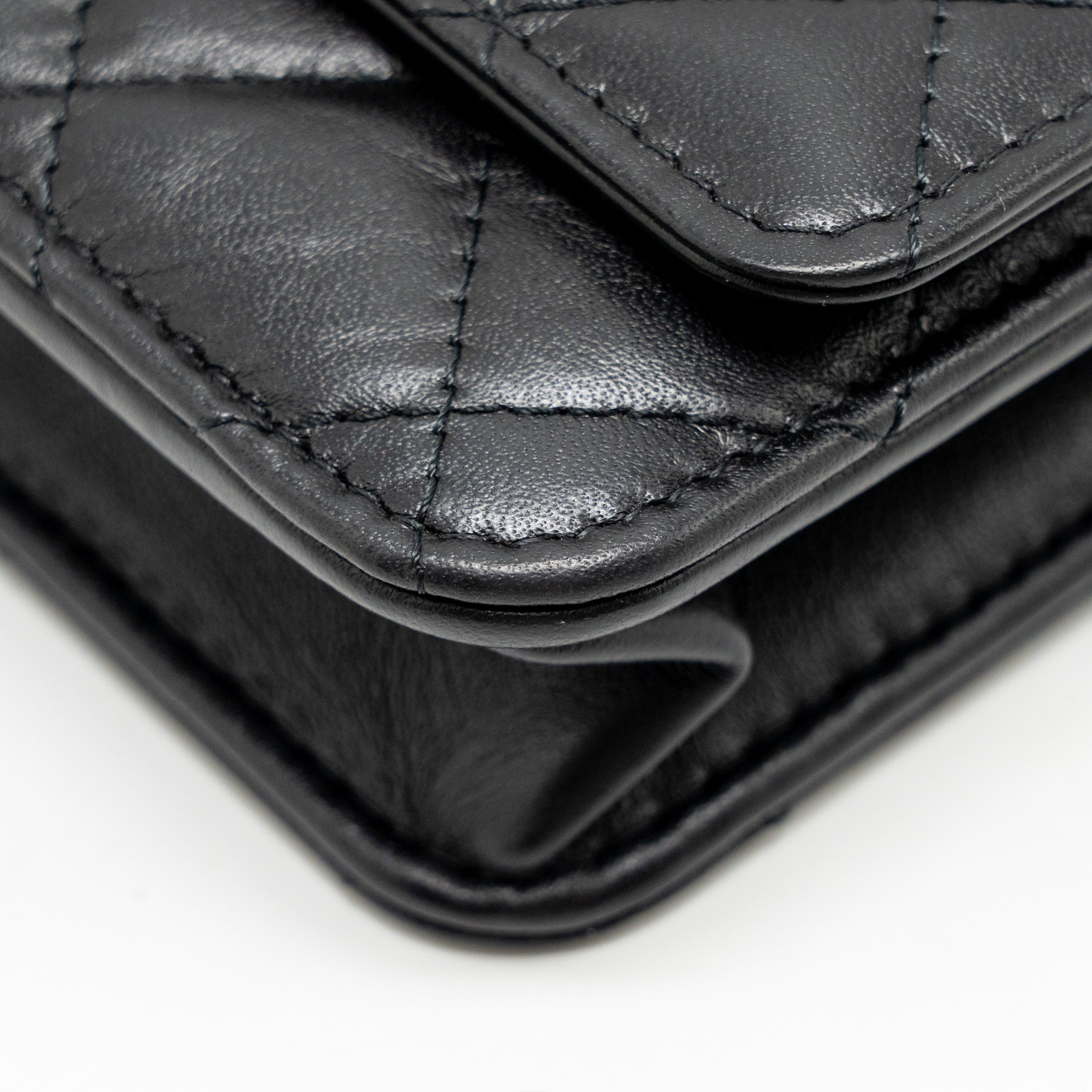 chanel-2-55-reissue-wallet-on-chain-lambskin-black-ghw-microchip-copy