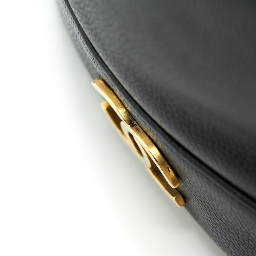 chanel-vintage-cc-logo-pearl-crush-caviar-bucket-bag-black