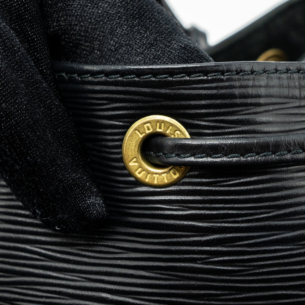 louis-vuitton-petit-noe-epi-leather-black-ghw