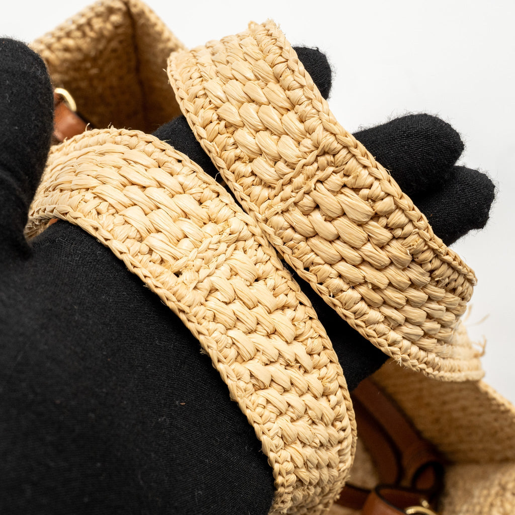 loewe-small-font-tote-bag-raffia-calfskin-natural-ghw