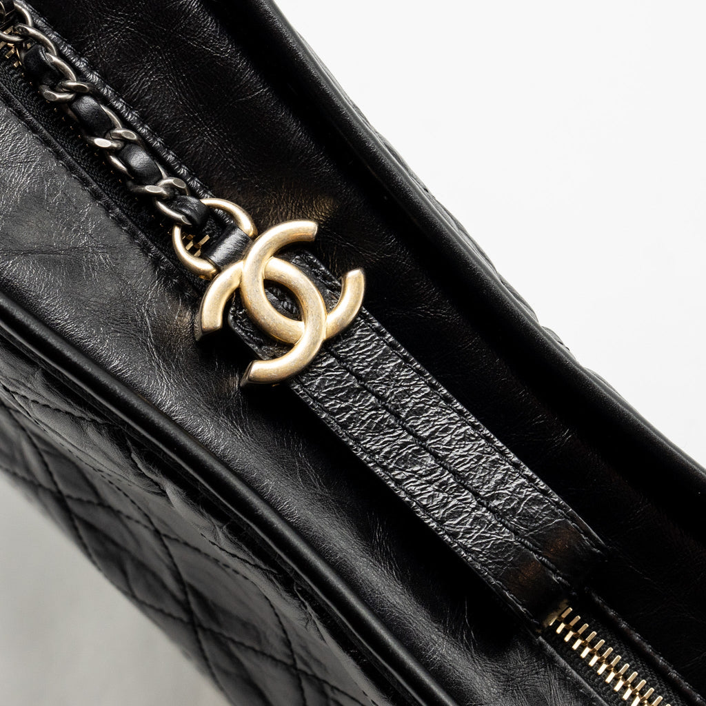 chanel-gabrielle-hobo-bag-aged-calfskin-black-multicolour-hardware