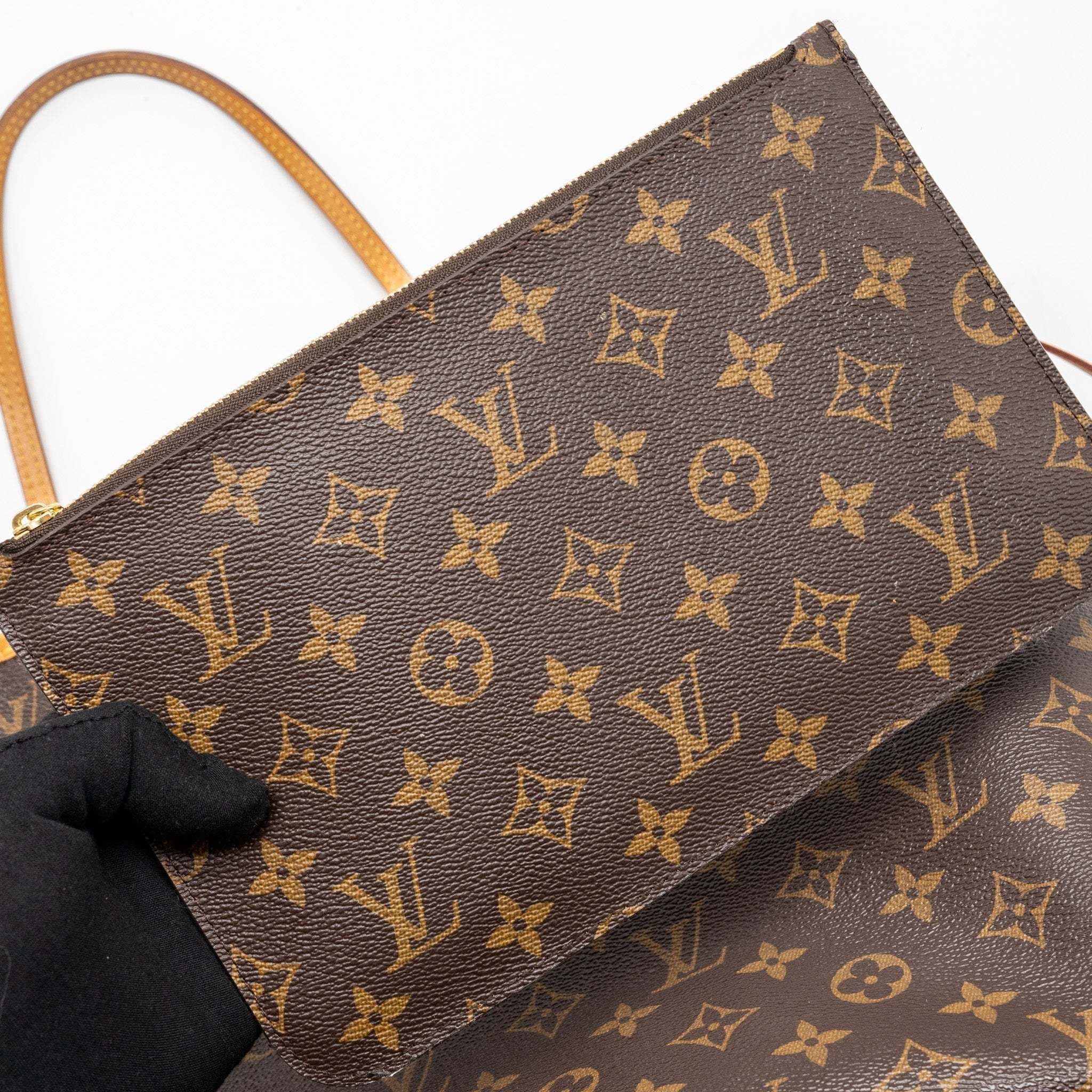 louis-vuitton-neverfull-mm-monogram-canvas-ghw-4