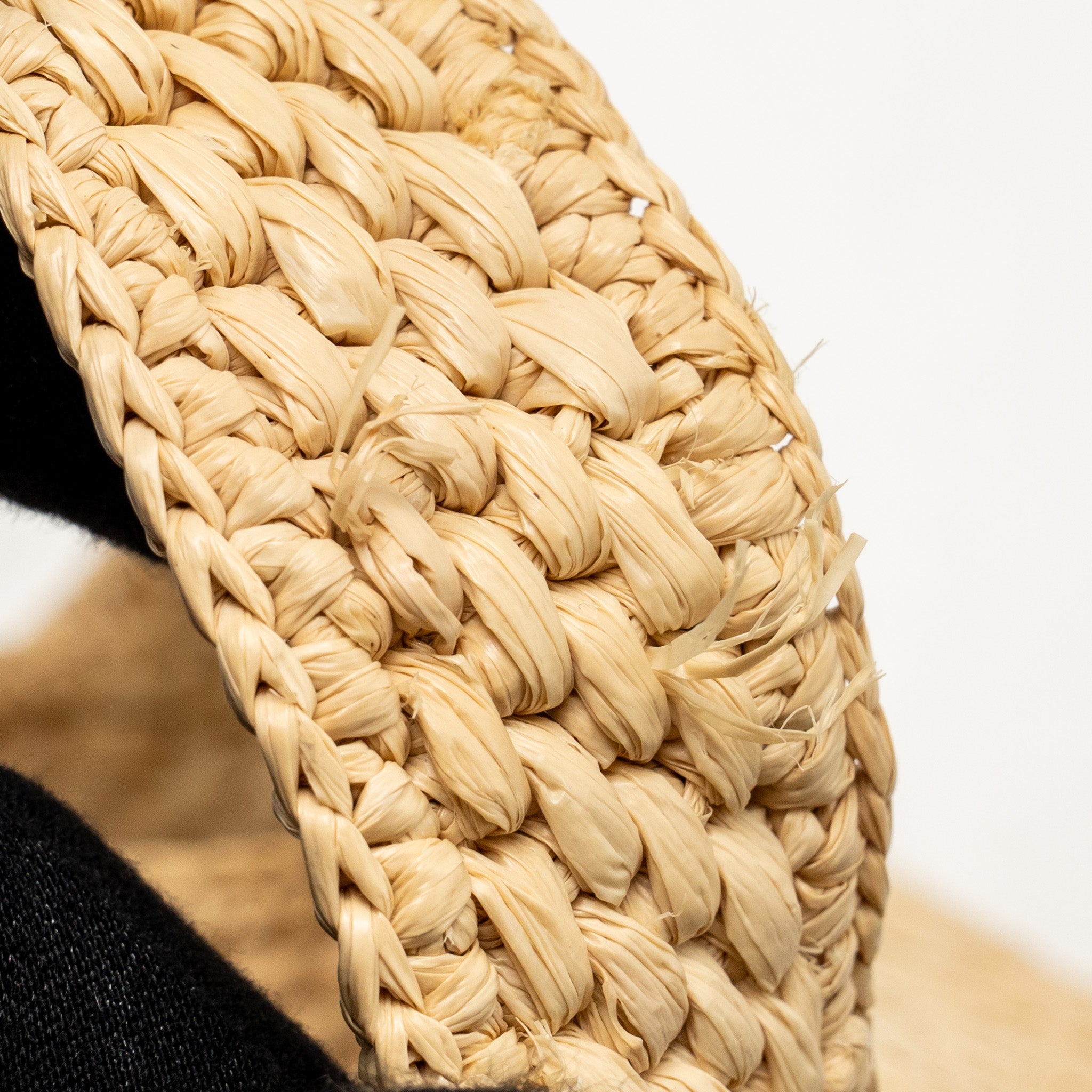 loewe-small-font-tote-bag-raffia-calfskin-natural-ghw