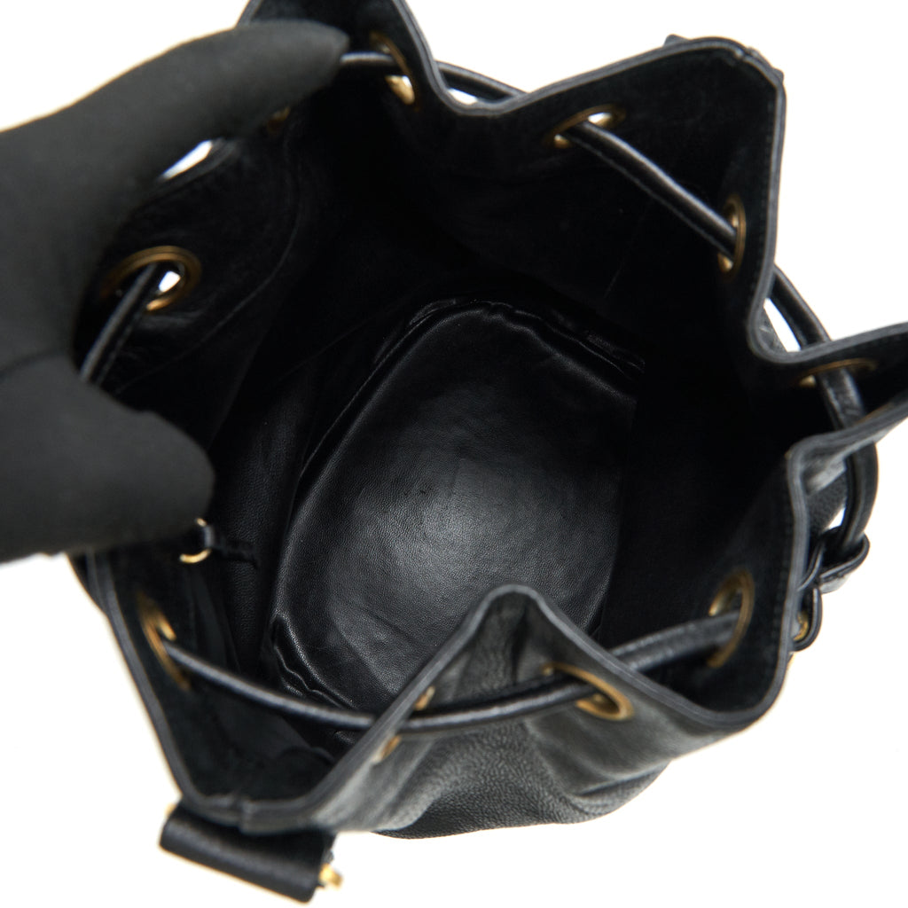 chanel-vintage-cc-logo-pearl-crush-caviar-bucket-bag-black