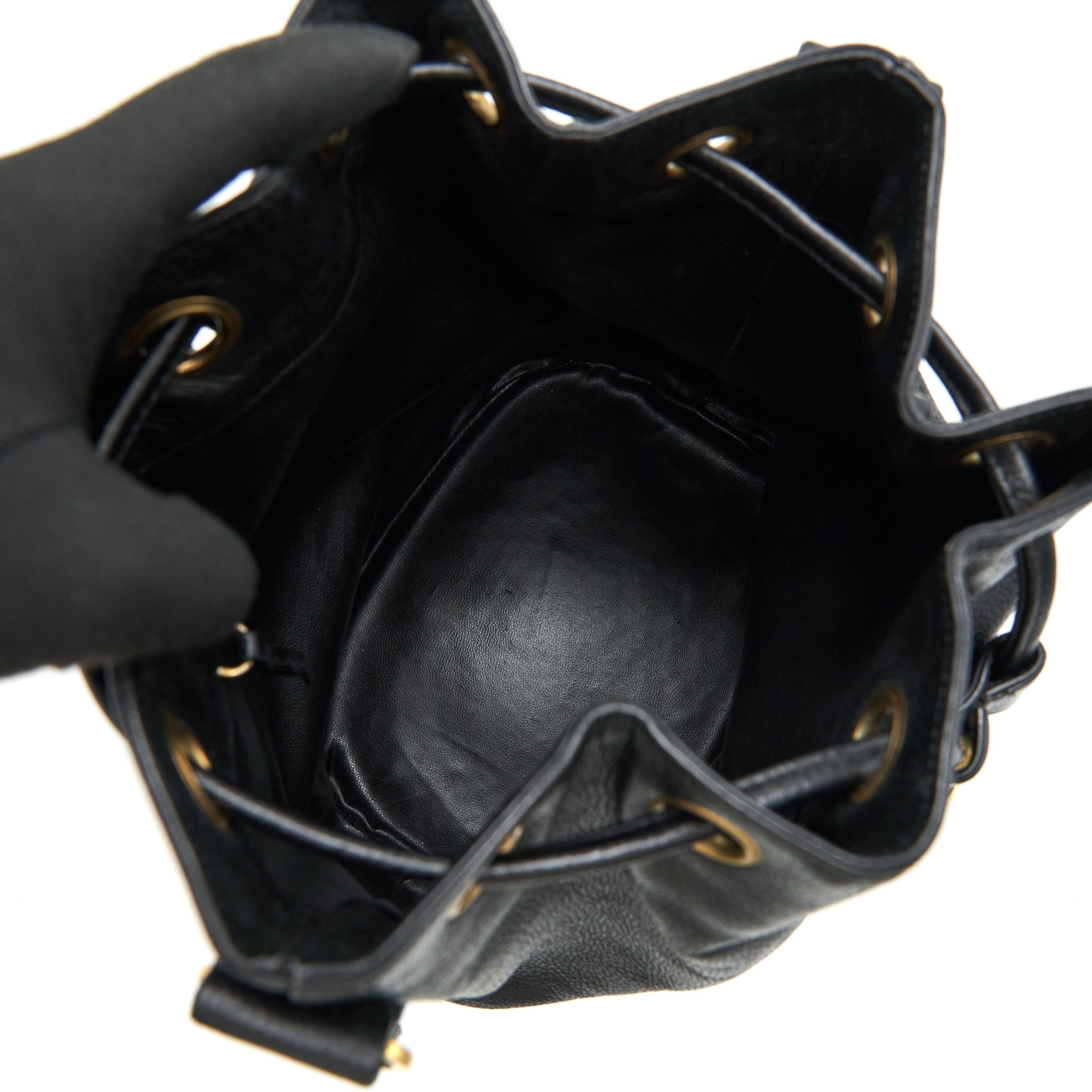 chanel-vintage-cc-logo-pearl-crush-caviar-bucket-bag-black