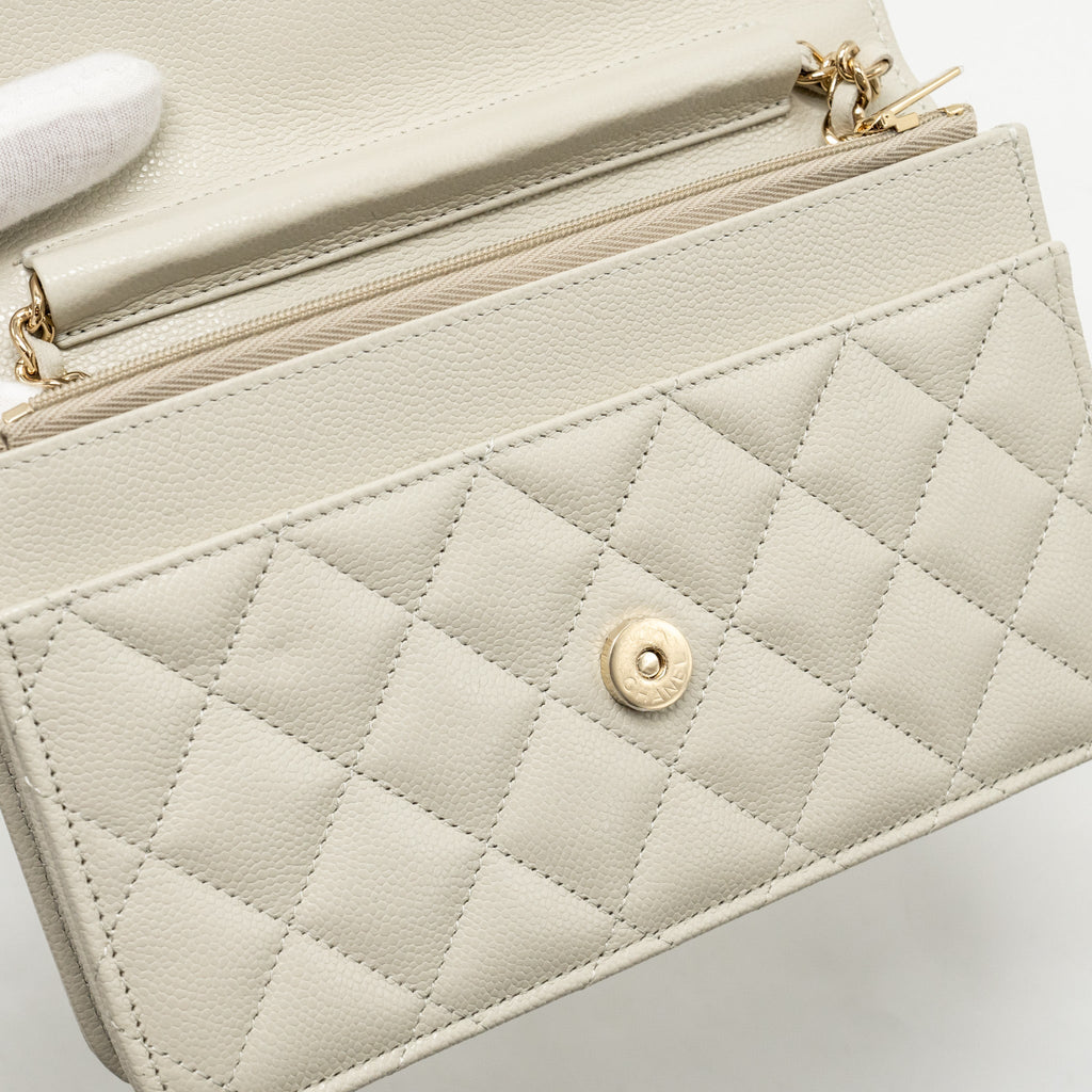 chanel-classic-wallet-on-chain-caviar-creamy-white-lghwmicrochip