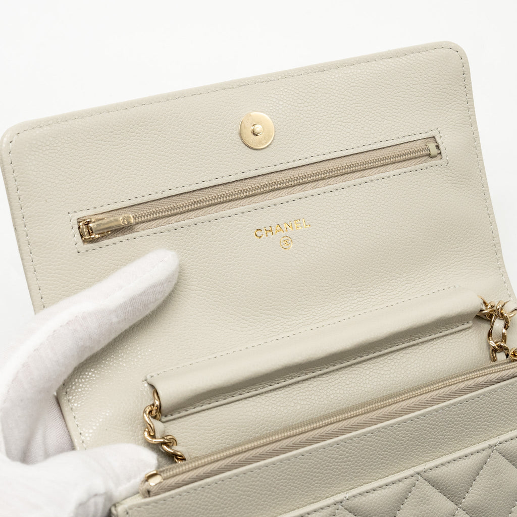 chanel-classic-wallet-on-chain-caviar-creamy-white-lghwmicrochip
