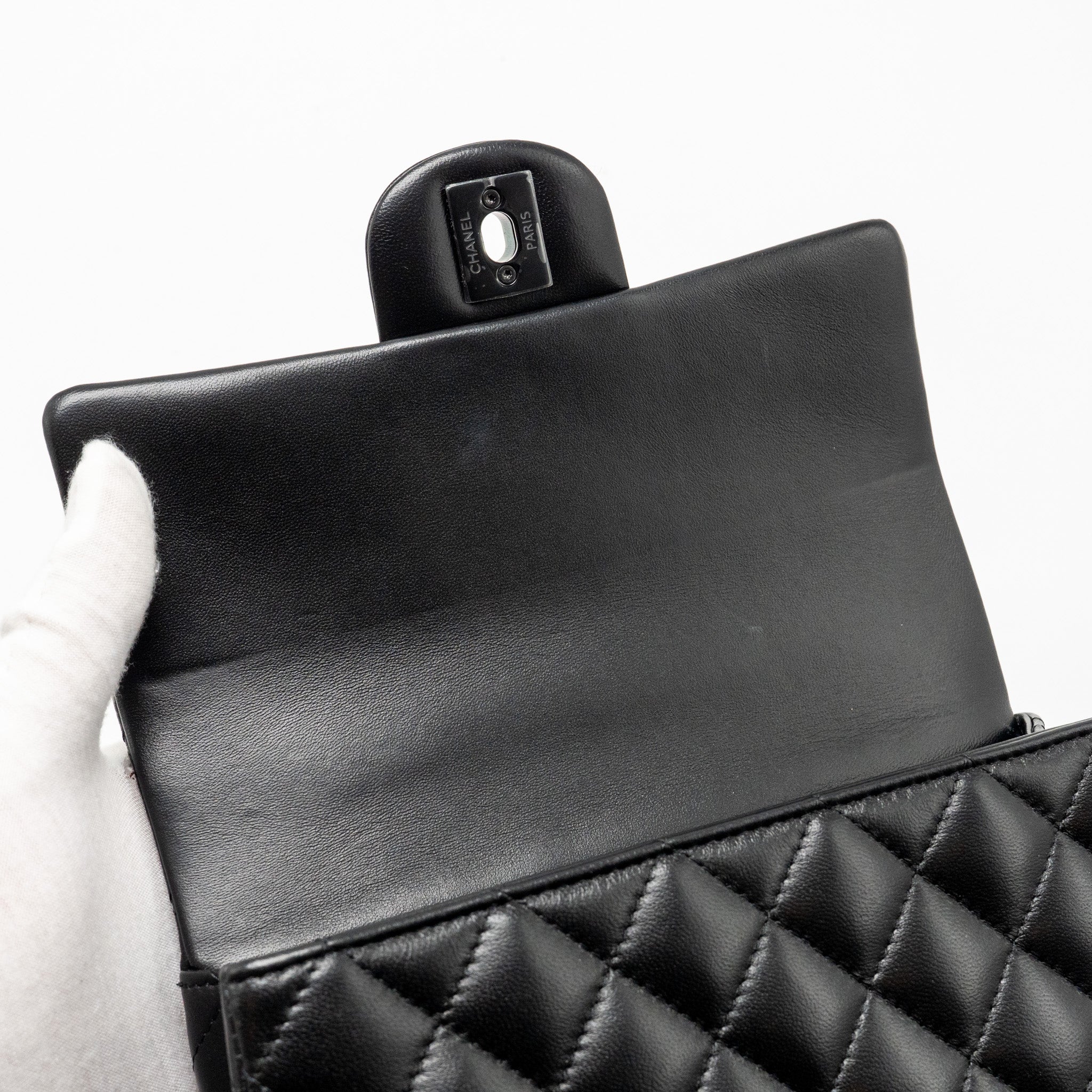 chanel-so-black