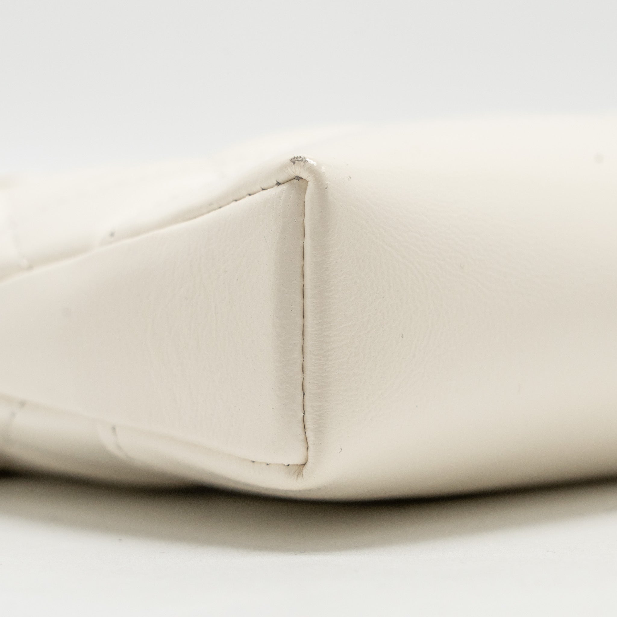chanel-mini-31-clutch-with-chain-shiny-lambskin-white-lghw-microchip-copy