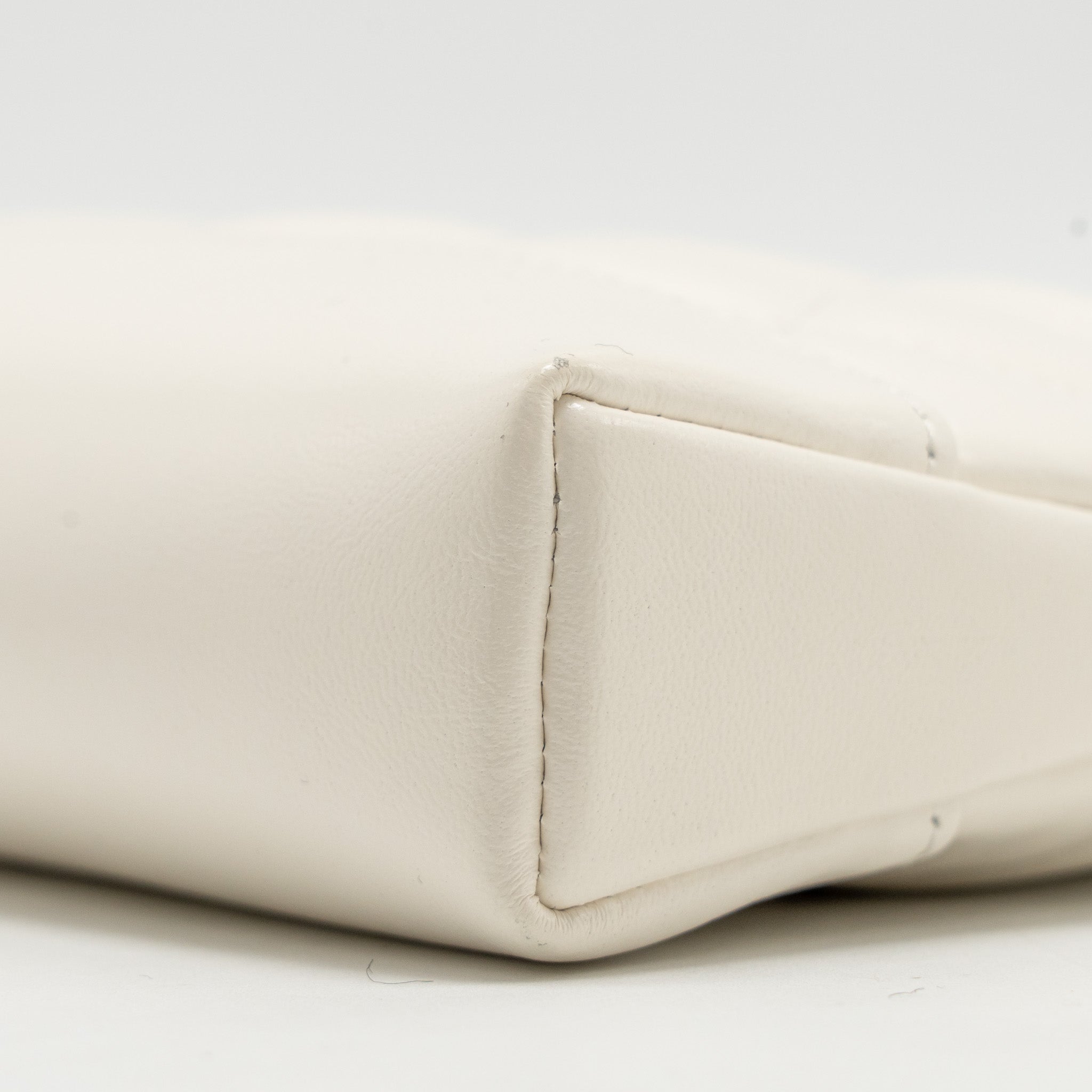 chanel-mini-31-clutch-with-chain-shiny-lambskin-white-lghw-microchip-copy