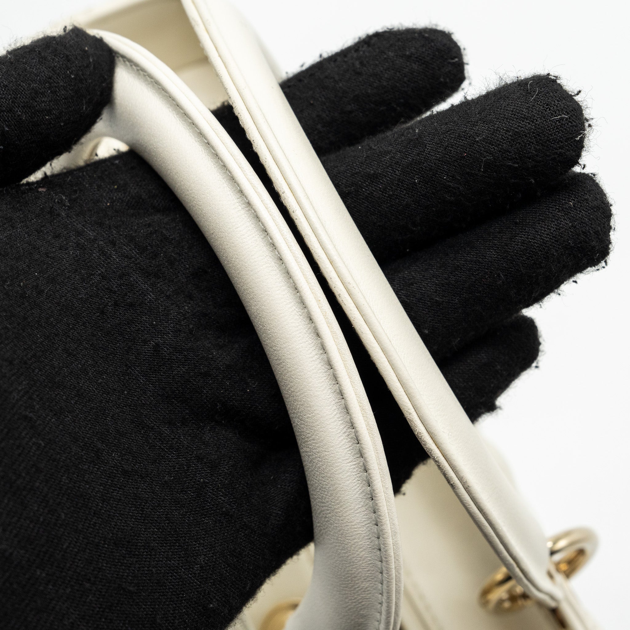dior-medium-lady-dior-bag-lambskin-white-lghw-1