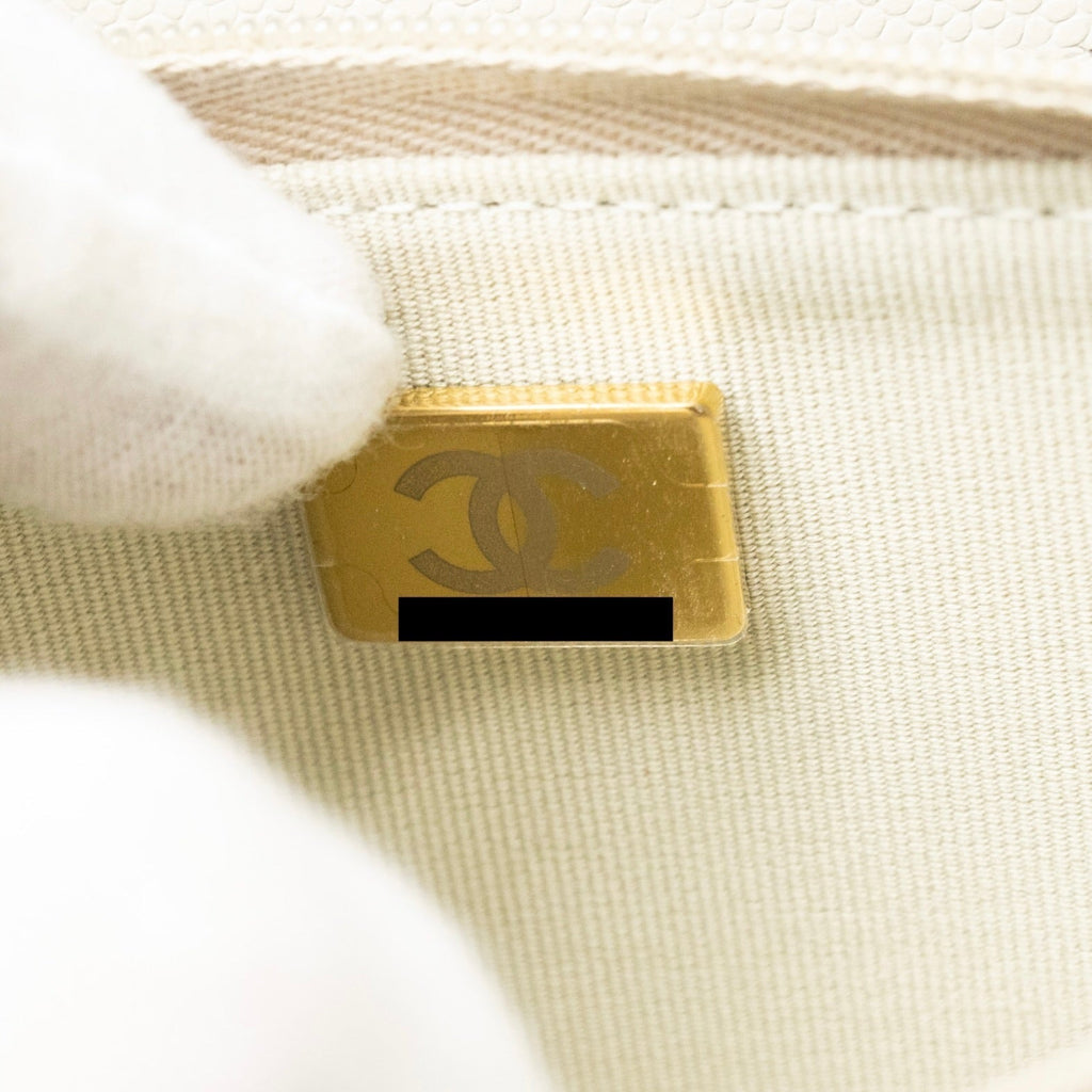 chanel-classic-wallet-on-chain-caviar-creamy-white-lghwmicrochip