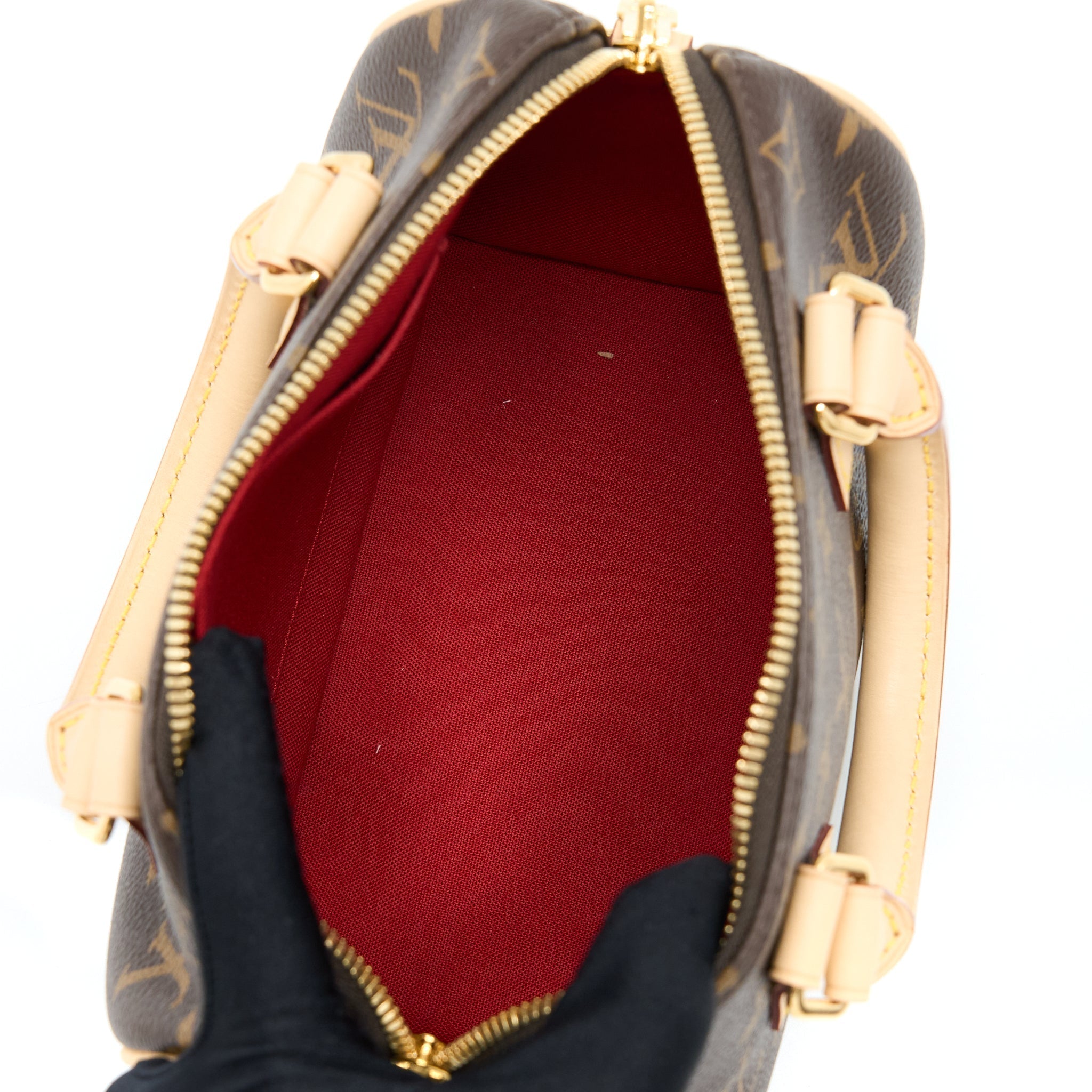 louis-vuitton-speedy-bandouliere-20-monogram-canvas-black-strap-1