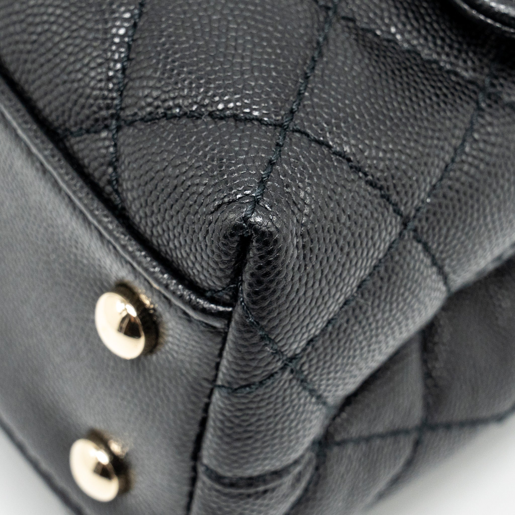 chanel-small-coco-handle-caviar-black-lghw-microchip-16